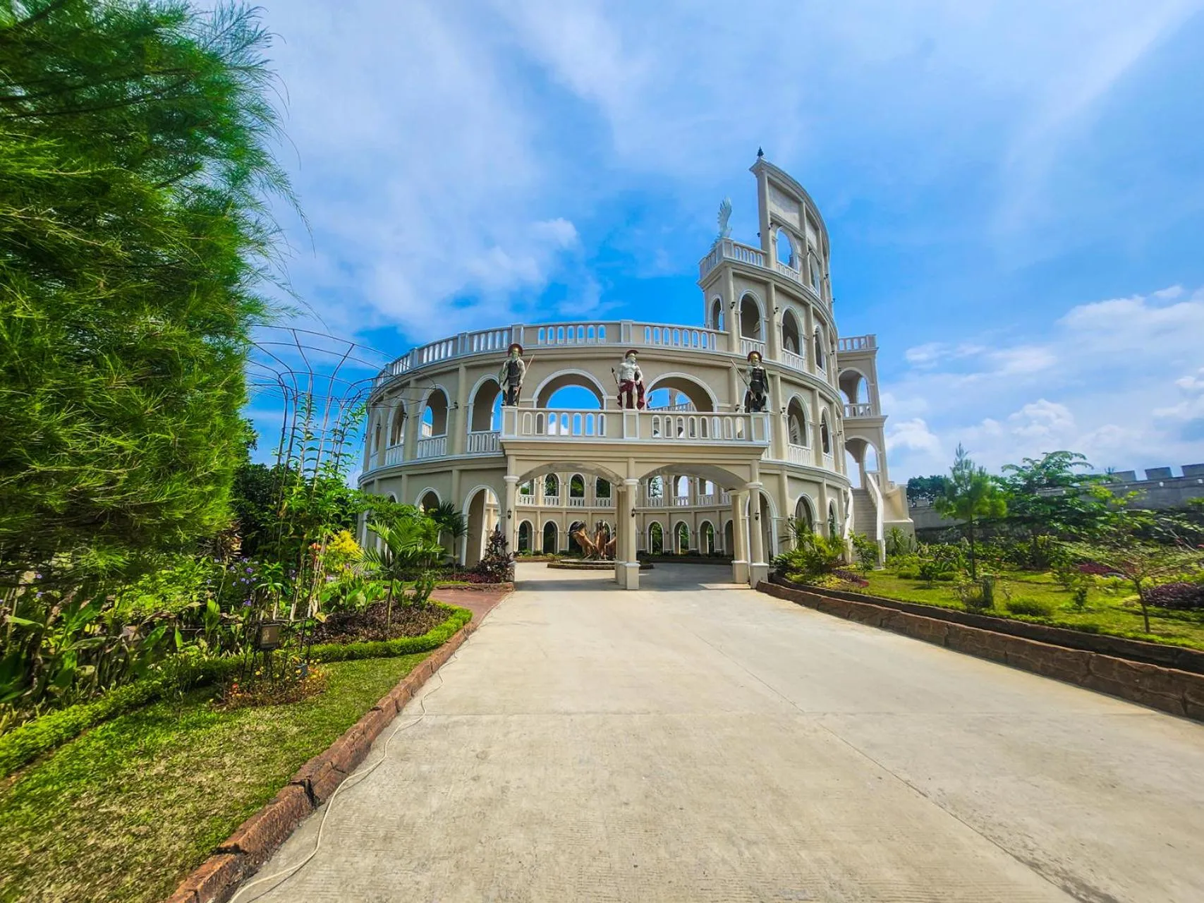 Chevilly Resort & Camp