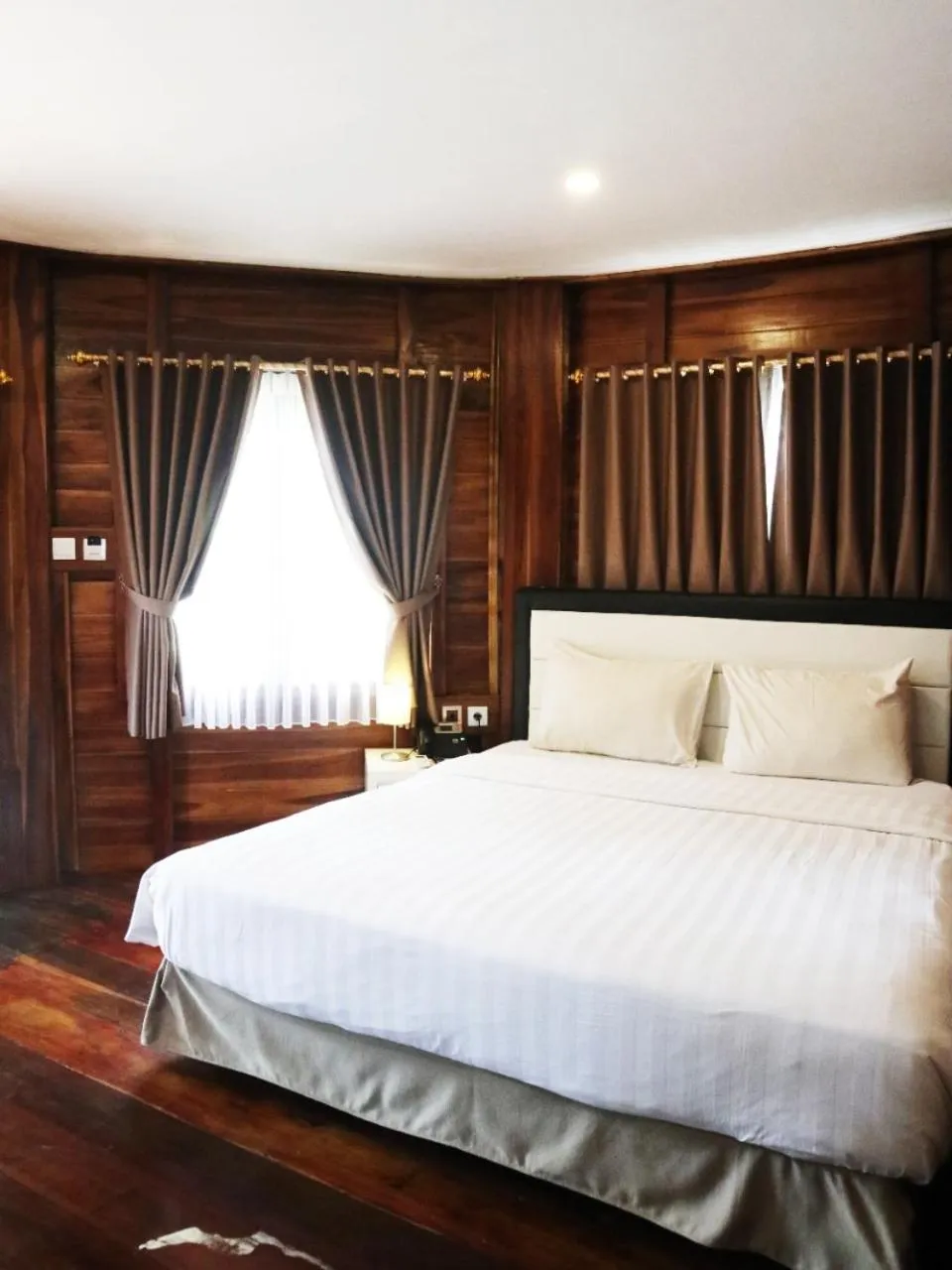 Bed in Chevilly Resort & Camp