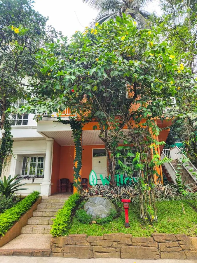 Chevilly Resort & Camp