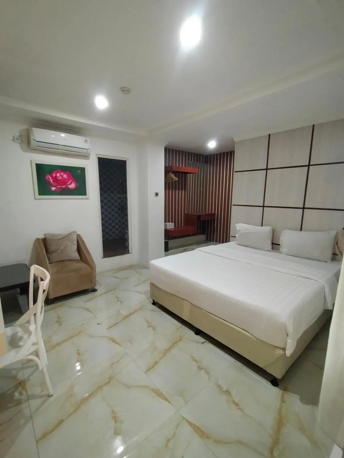 Bedroom, Bed in Chevilly Resort & Camp