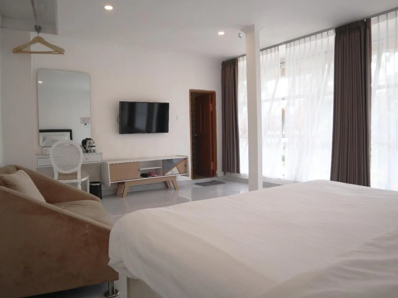 Bed in Chevilly Resort & Camp