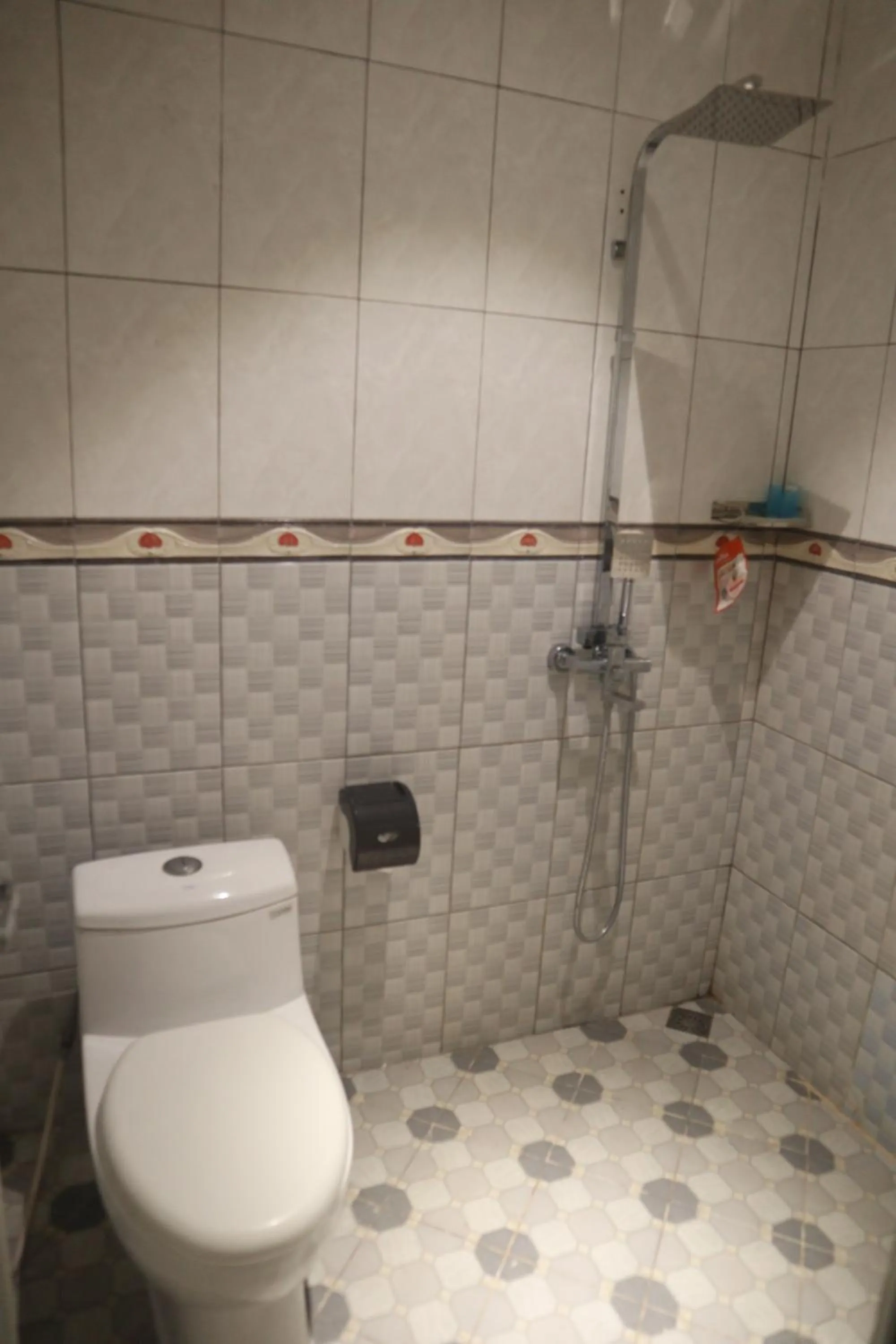 Shower in Chevilly Resort & Camp