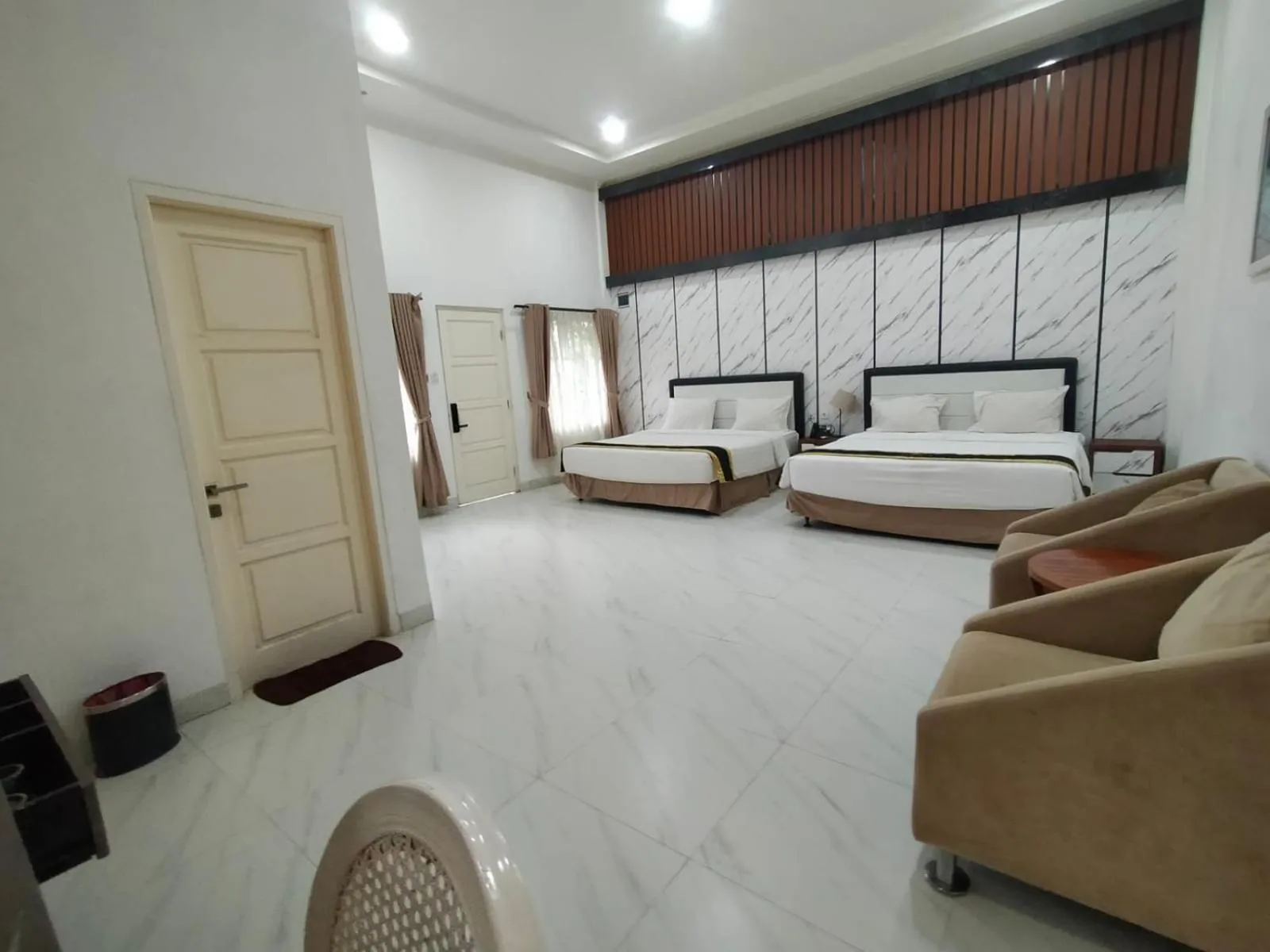 Bed in Chevilly Resort & Camp