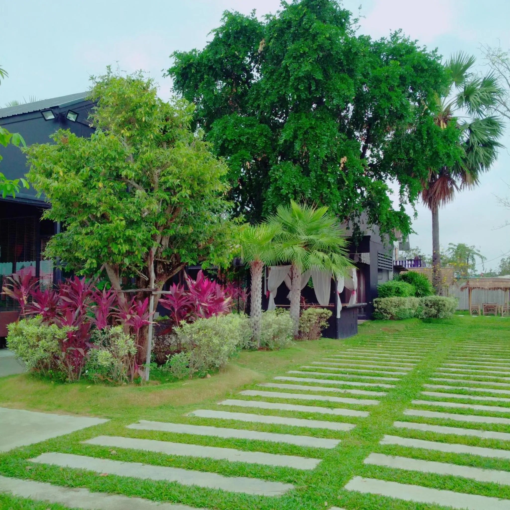 Garden view in wuadaeng villa