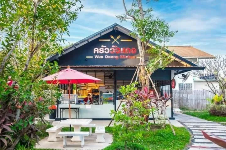 Kitchen or kitchenette in wuadaeng villa