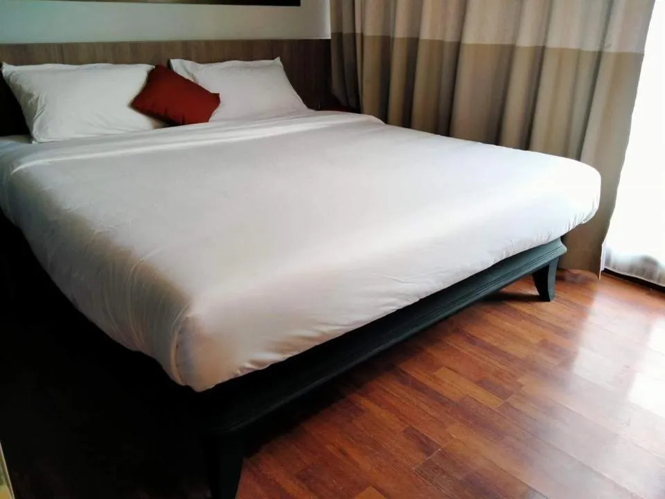 Photo of the whole room, Bed in wuadaeng villa