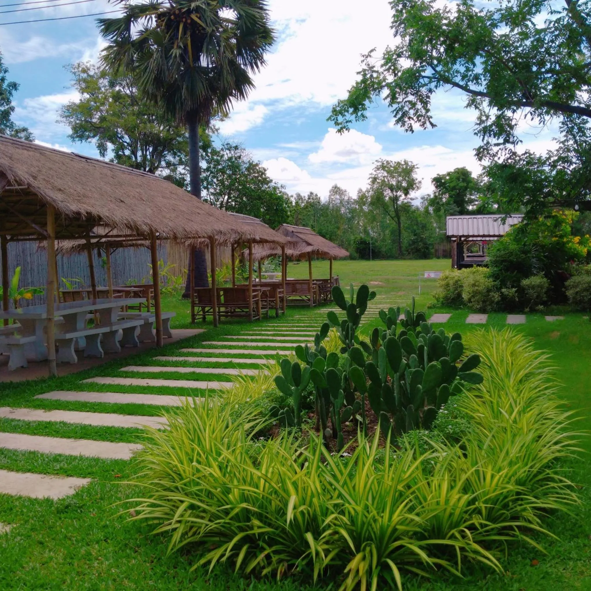 Garden view in wuadaeng villa