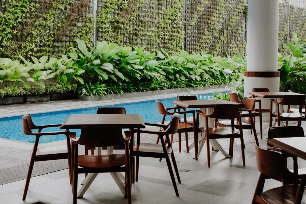 Restaurant/places to eat in Rayz UMM Hotel Malang