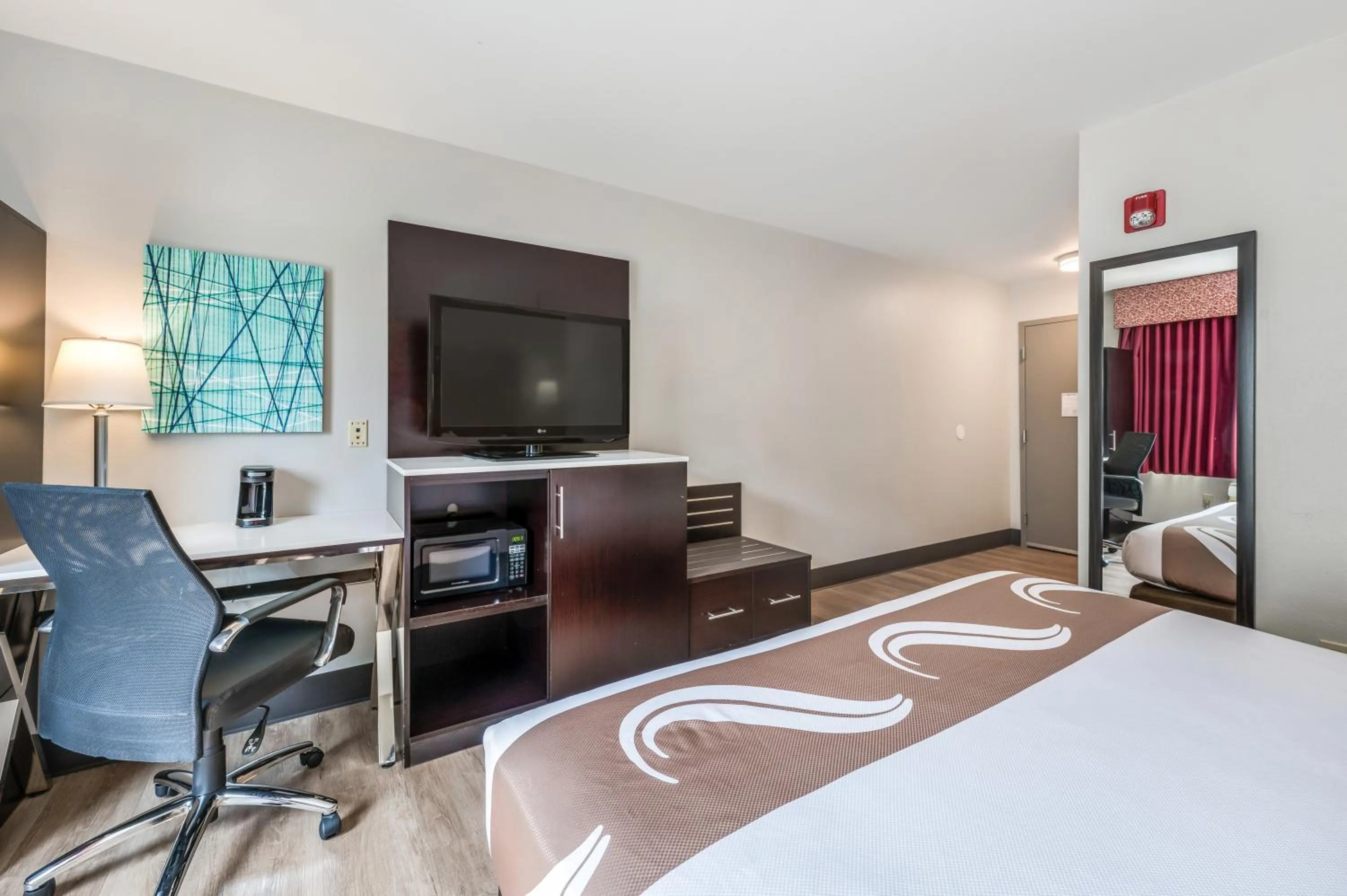 Bedroom, Bed in Quality Inn Poughkeepsie