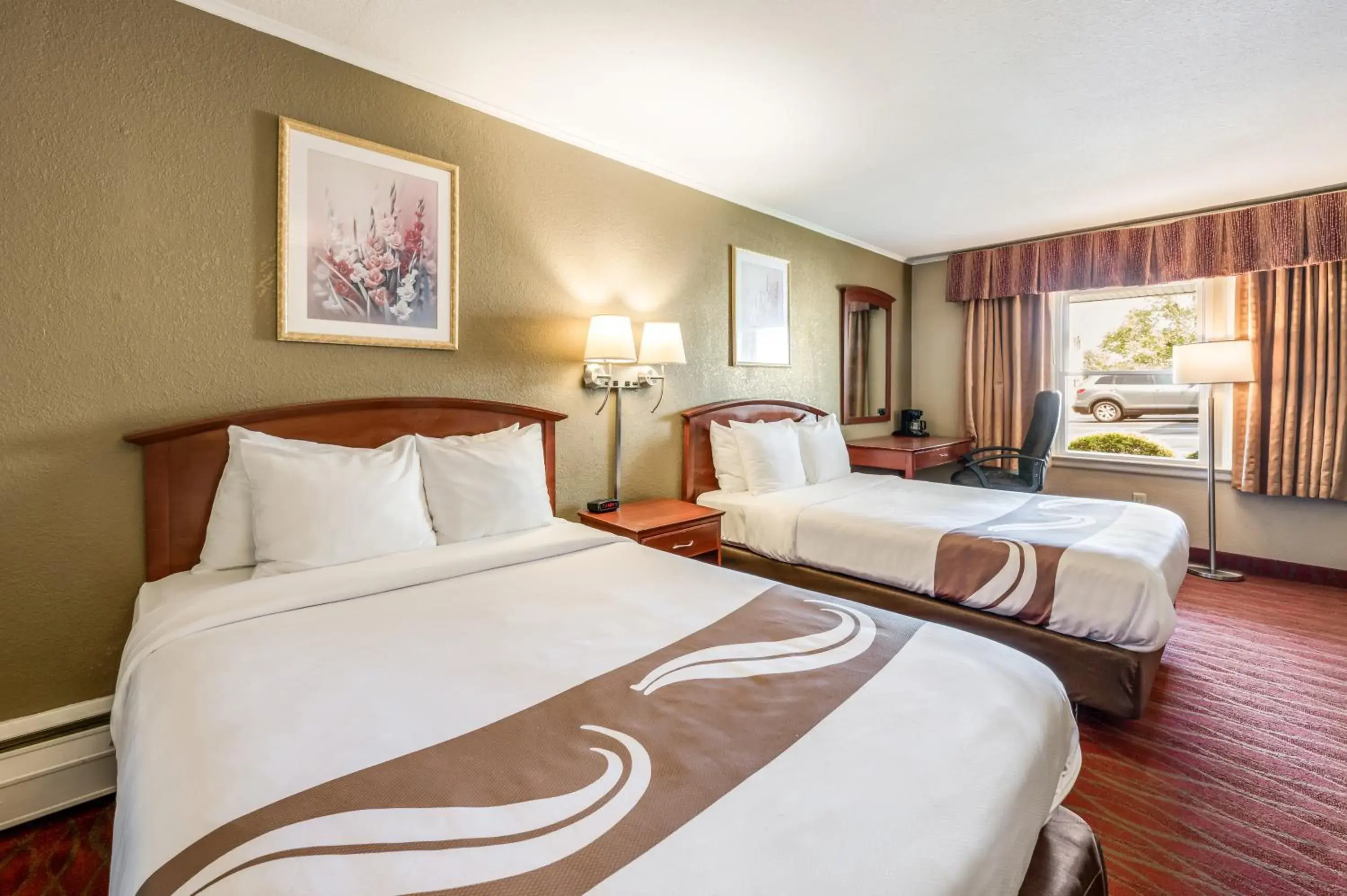 Standard Double Room with Two Double Beds - Smoking in Rodeway Inn Poughkeepsie Standard Double Room with Two Double Beds - Smoking in Rodeway Inn Poughkeepsie