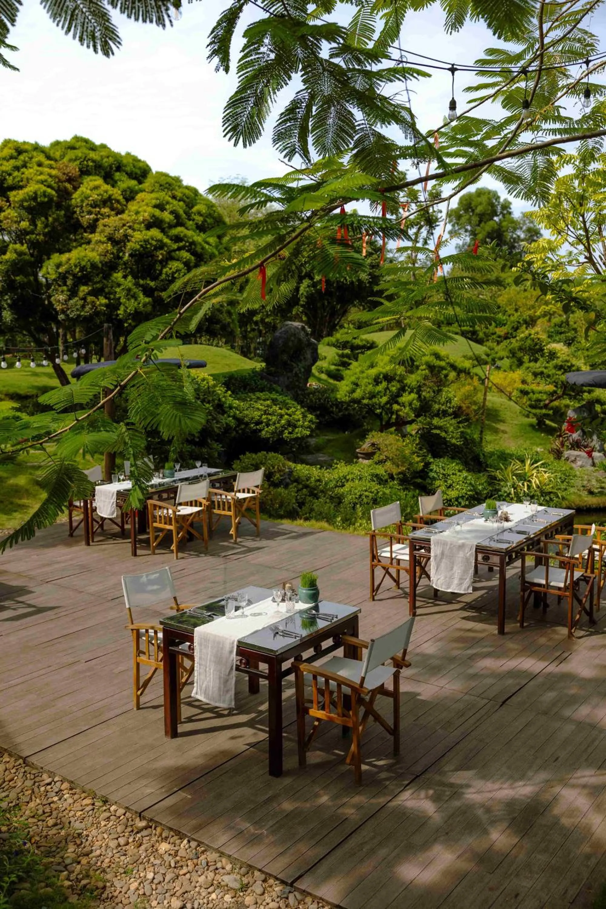 Restaurant/places to eat in aNhill Boutique