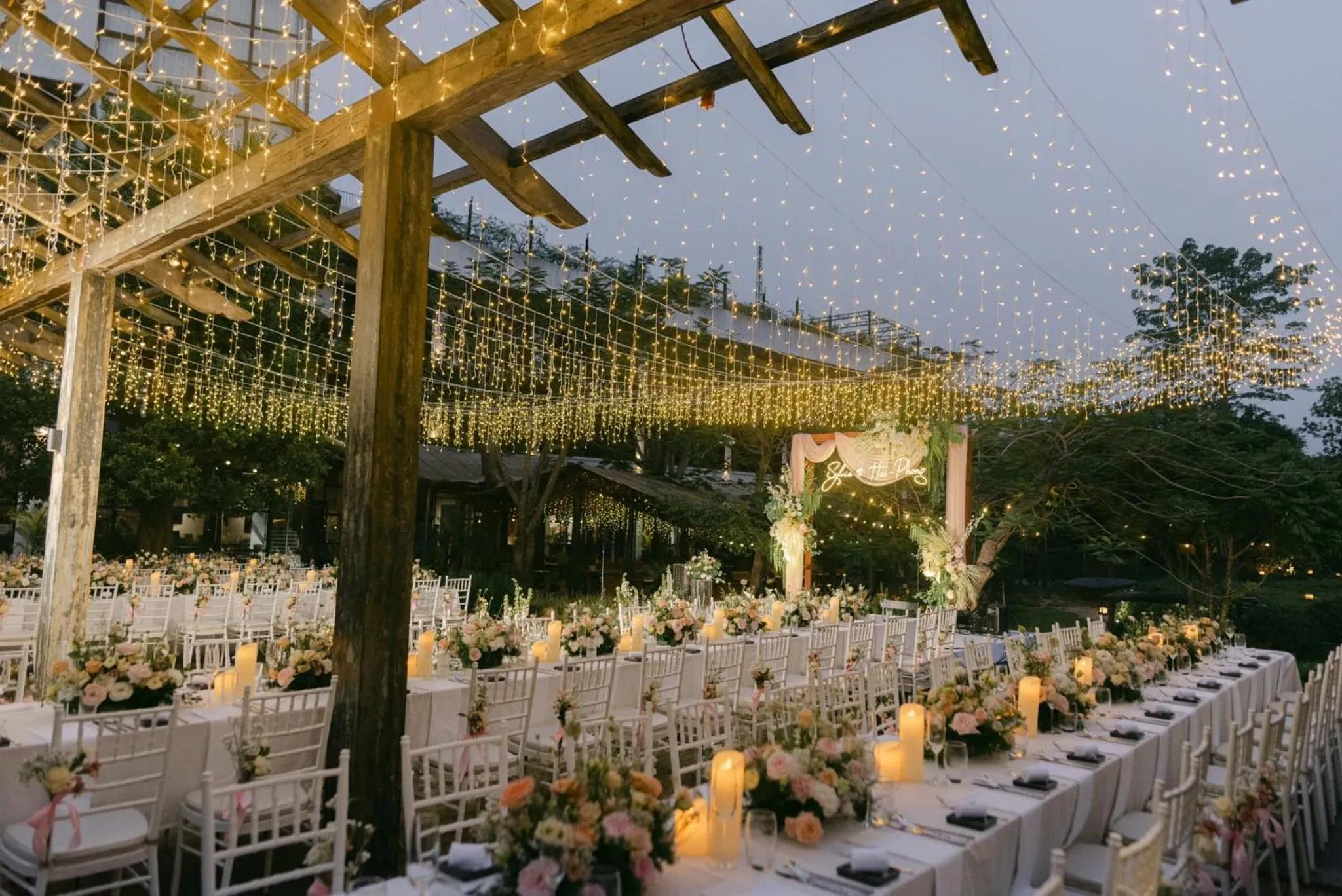 wedding in aNhill Boutique