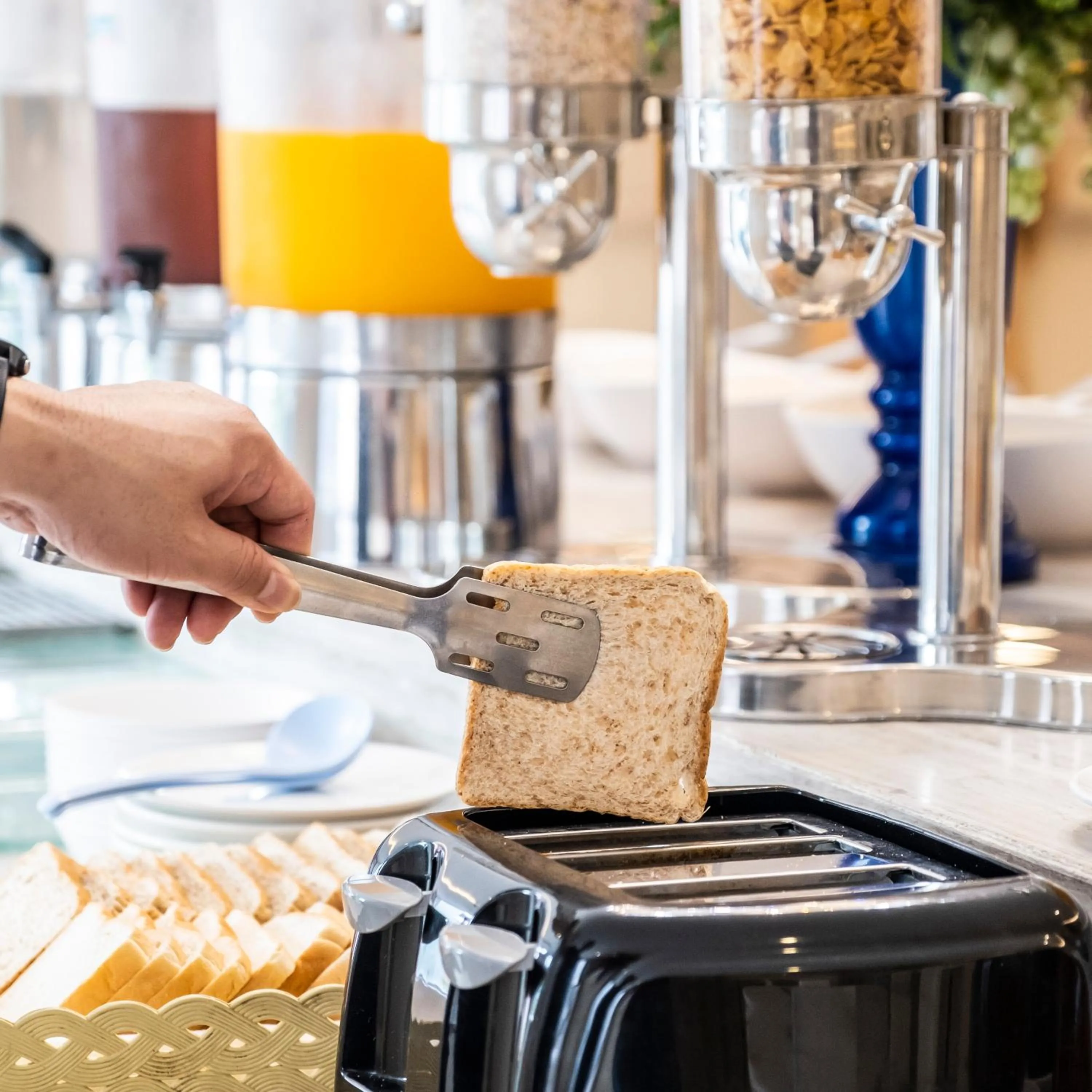 Restaurant/places to eat in The Airport Courtyard Suvarnabhumi Airport
