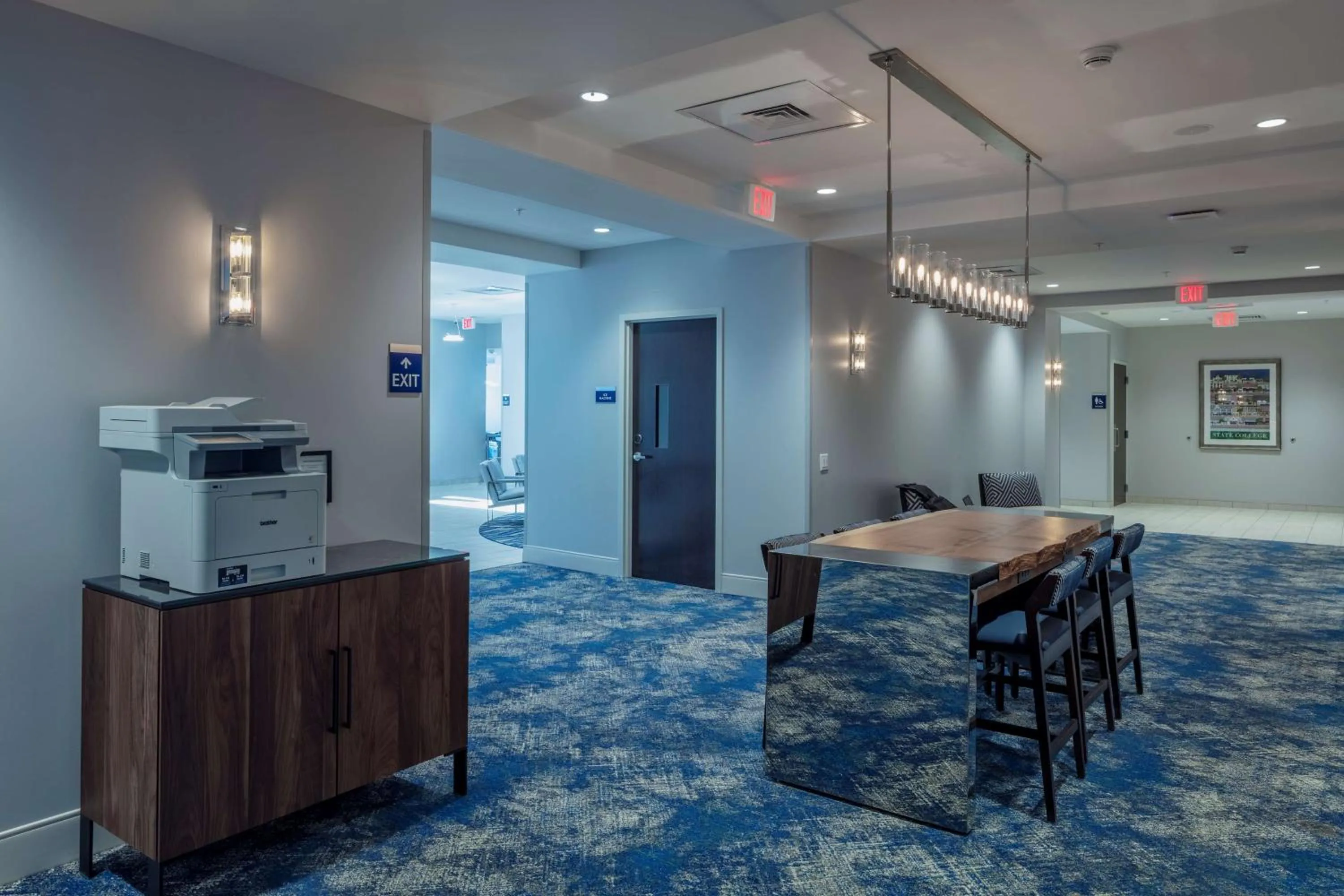 Meeting/conference room in Scholar State College, Tapestry Collection by Hilton