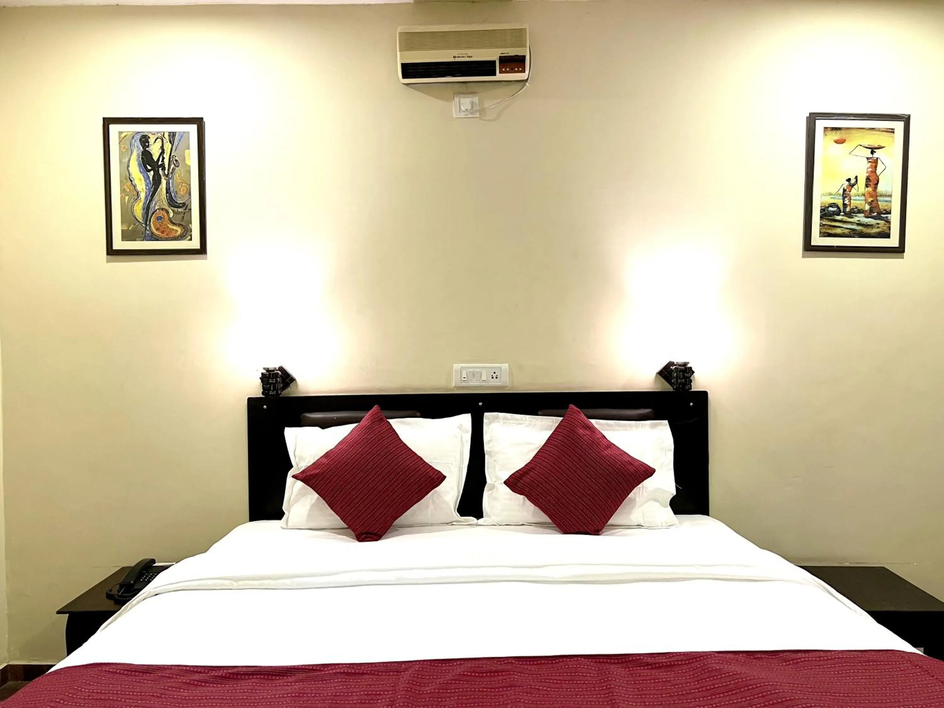 Bed in Hotel Sagarmatha