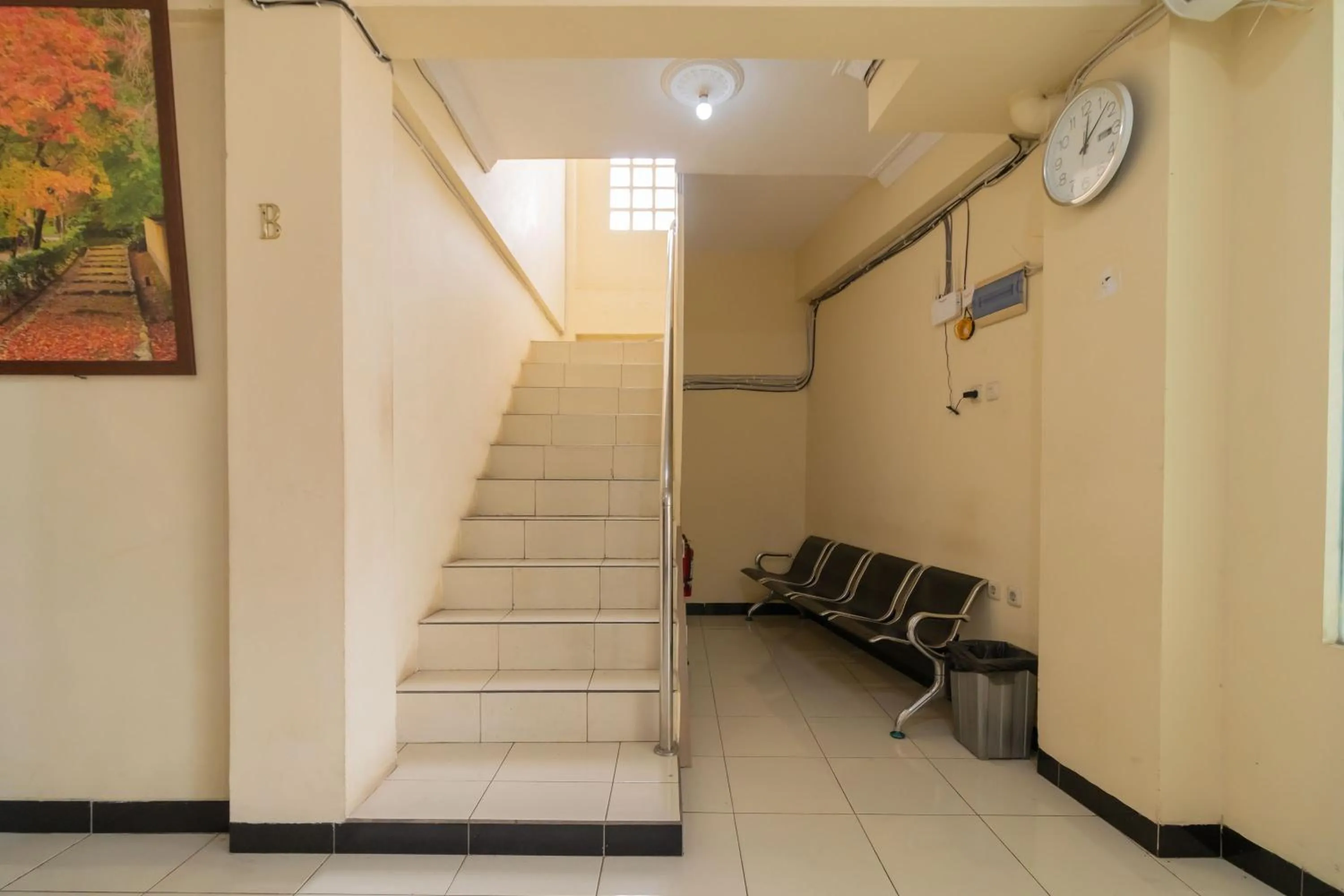 Property building in RedDoorz @ Jalan Kolonel Haji Burlian Palembang 2