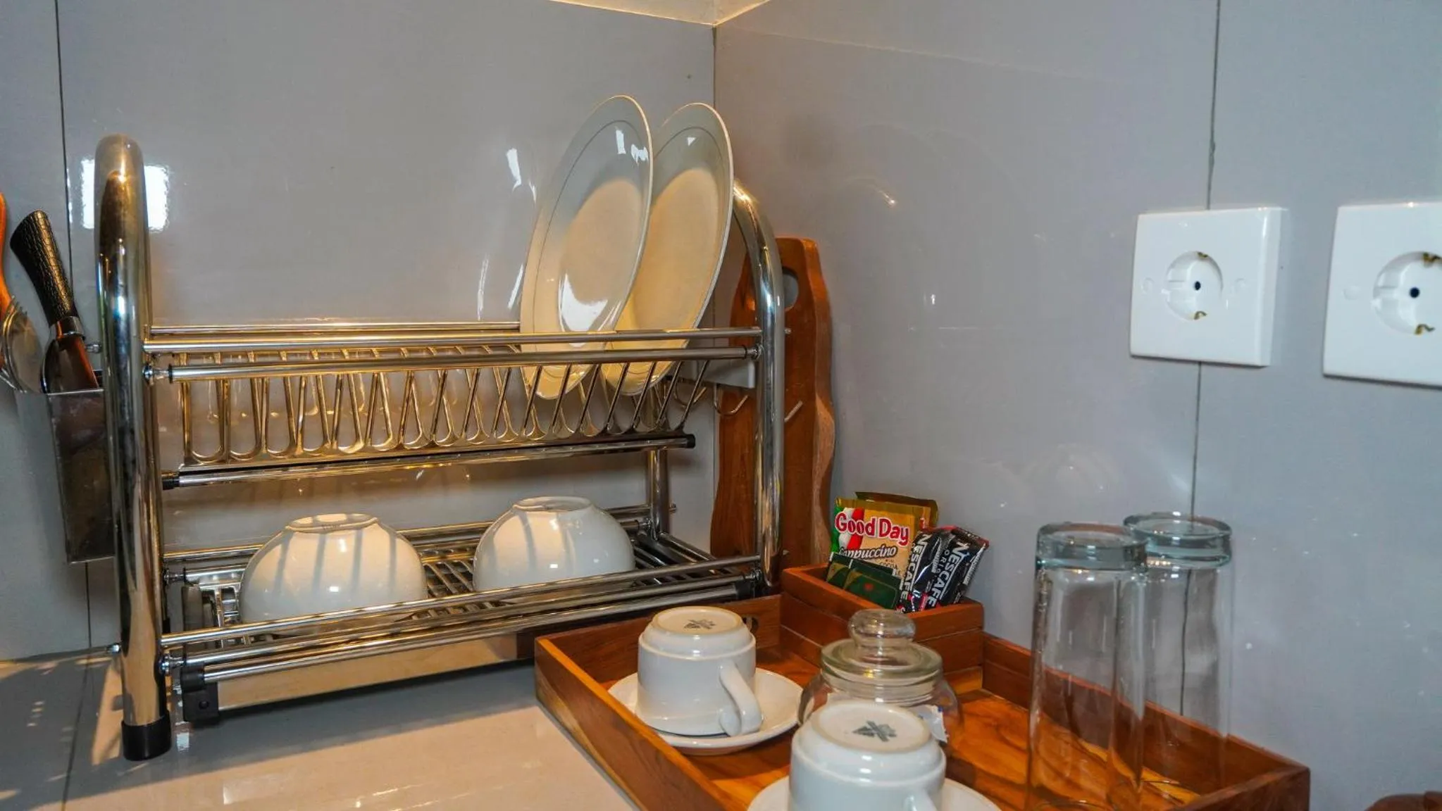 Kitchen or kitchenette in Green Coconut Cottage