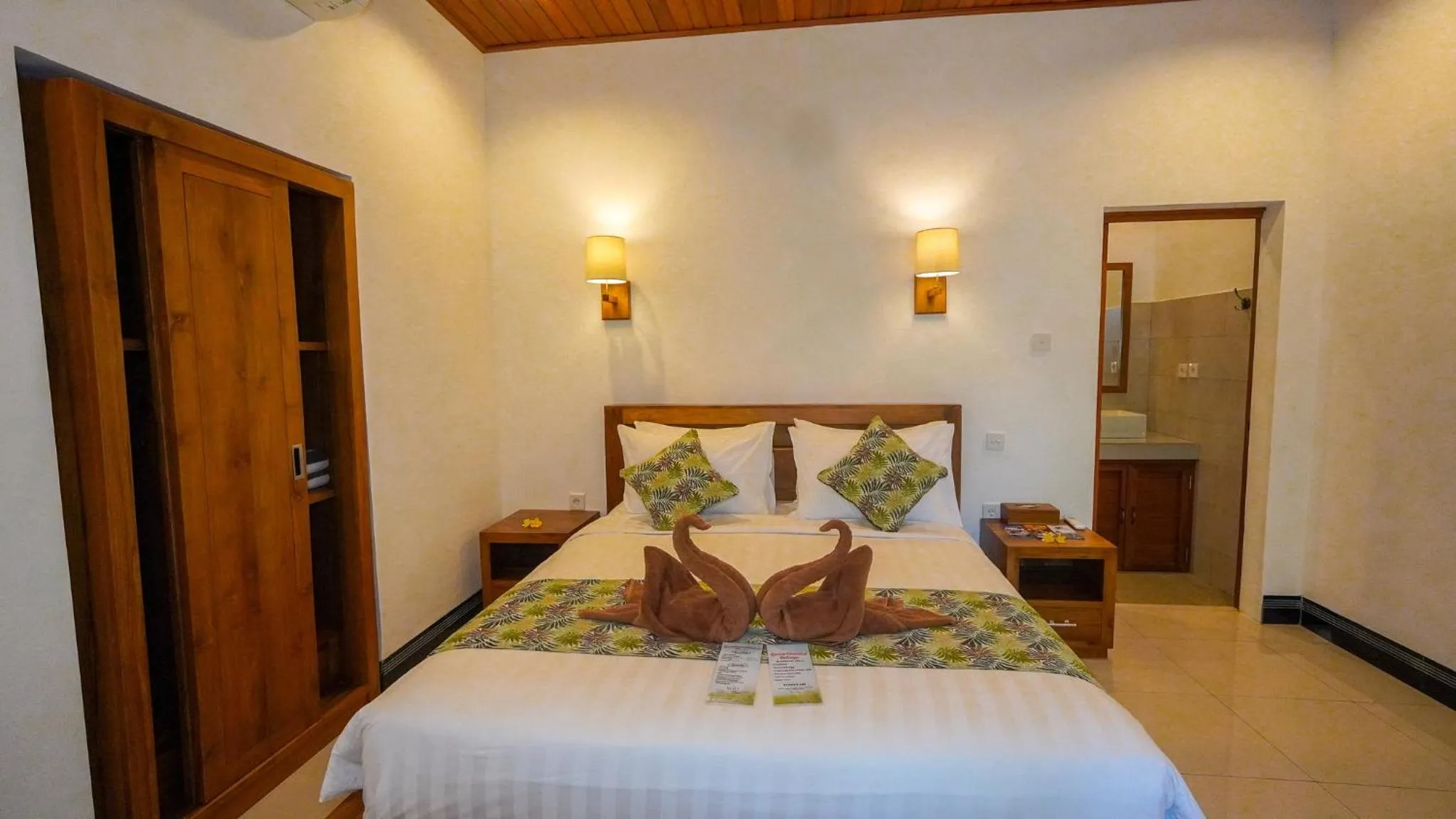 Bed in Green Coconut Cottage