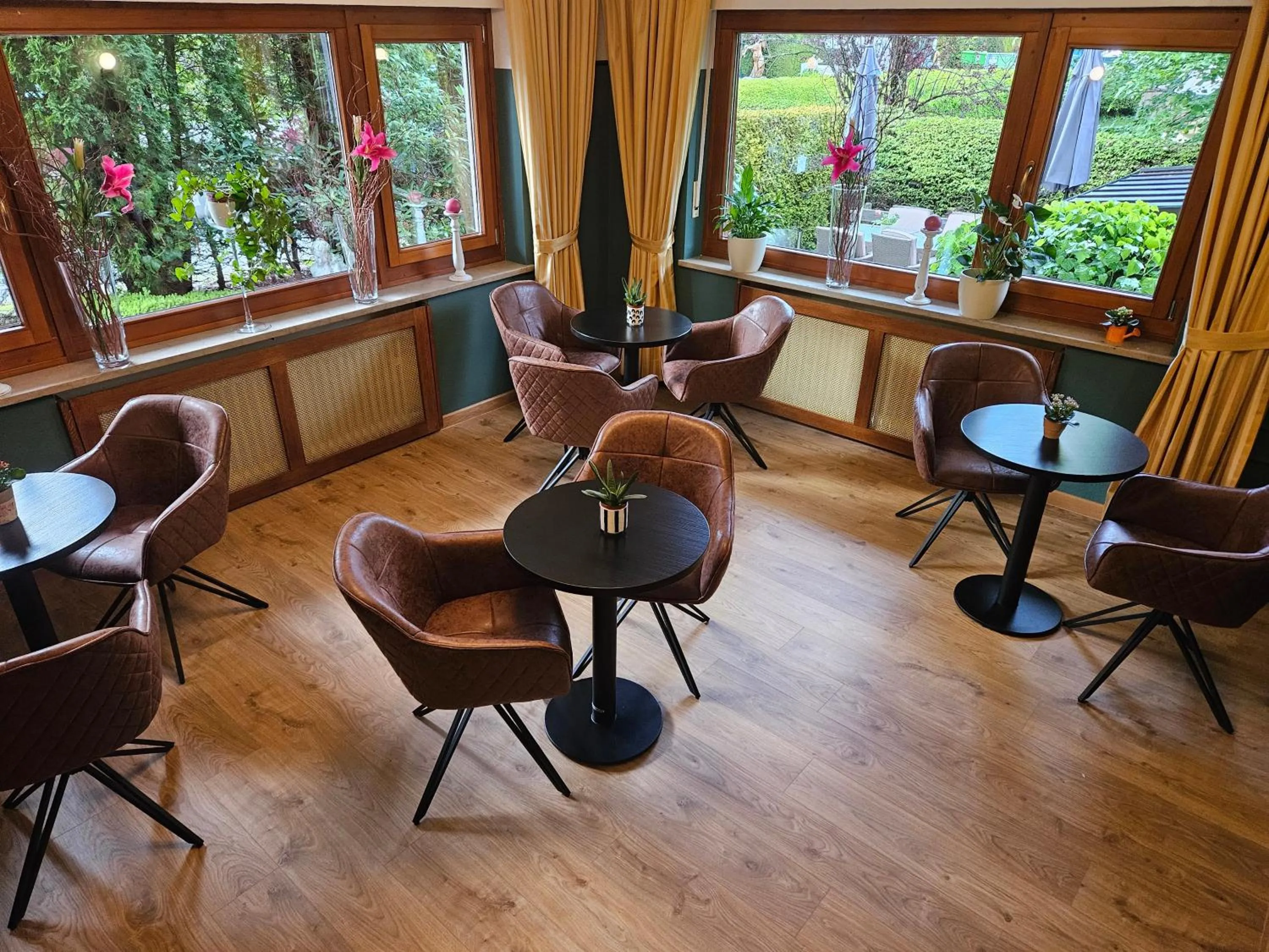 Lounge or bar in Hotel Quellenhof