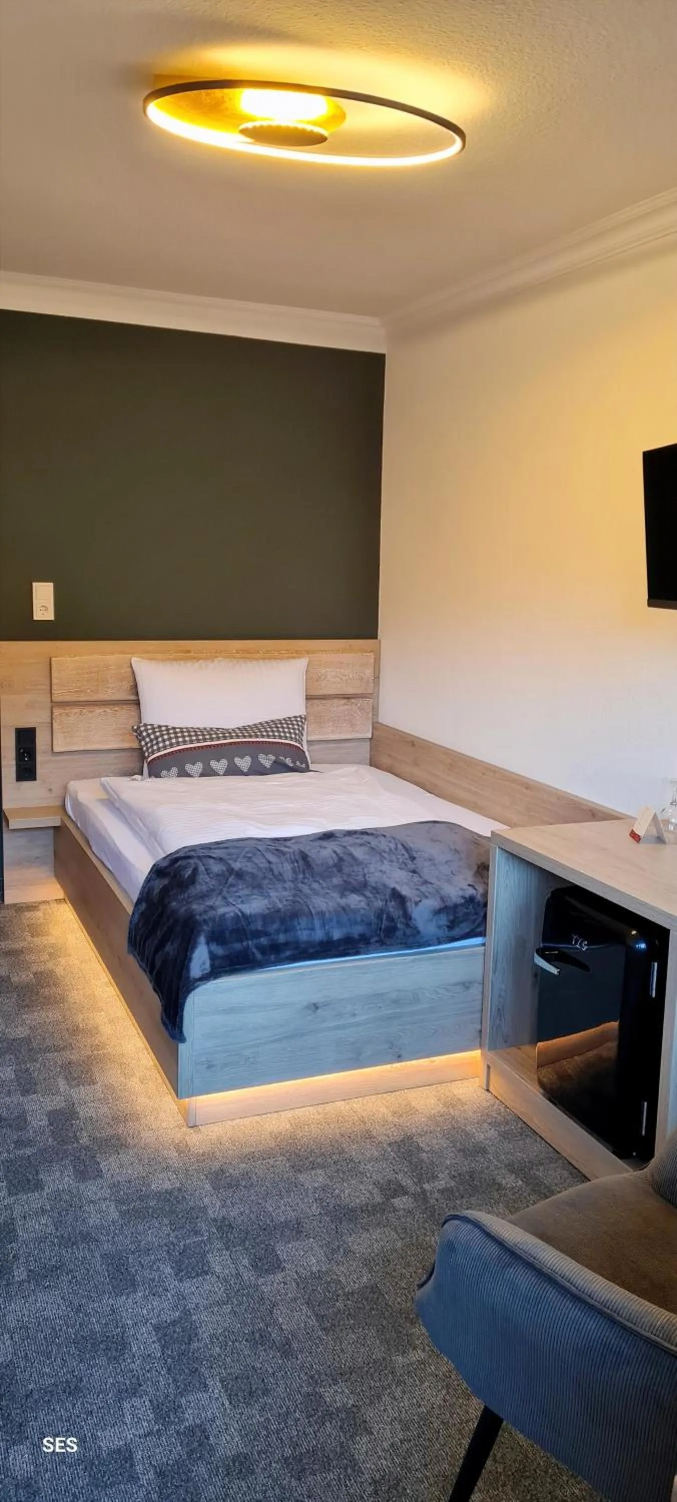 Photo of the whole room, Bed in Hotel Quellenhof