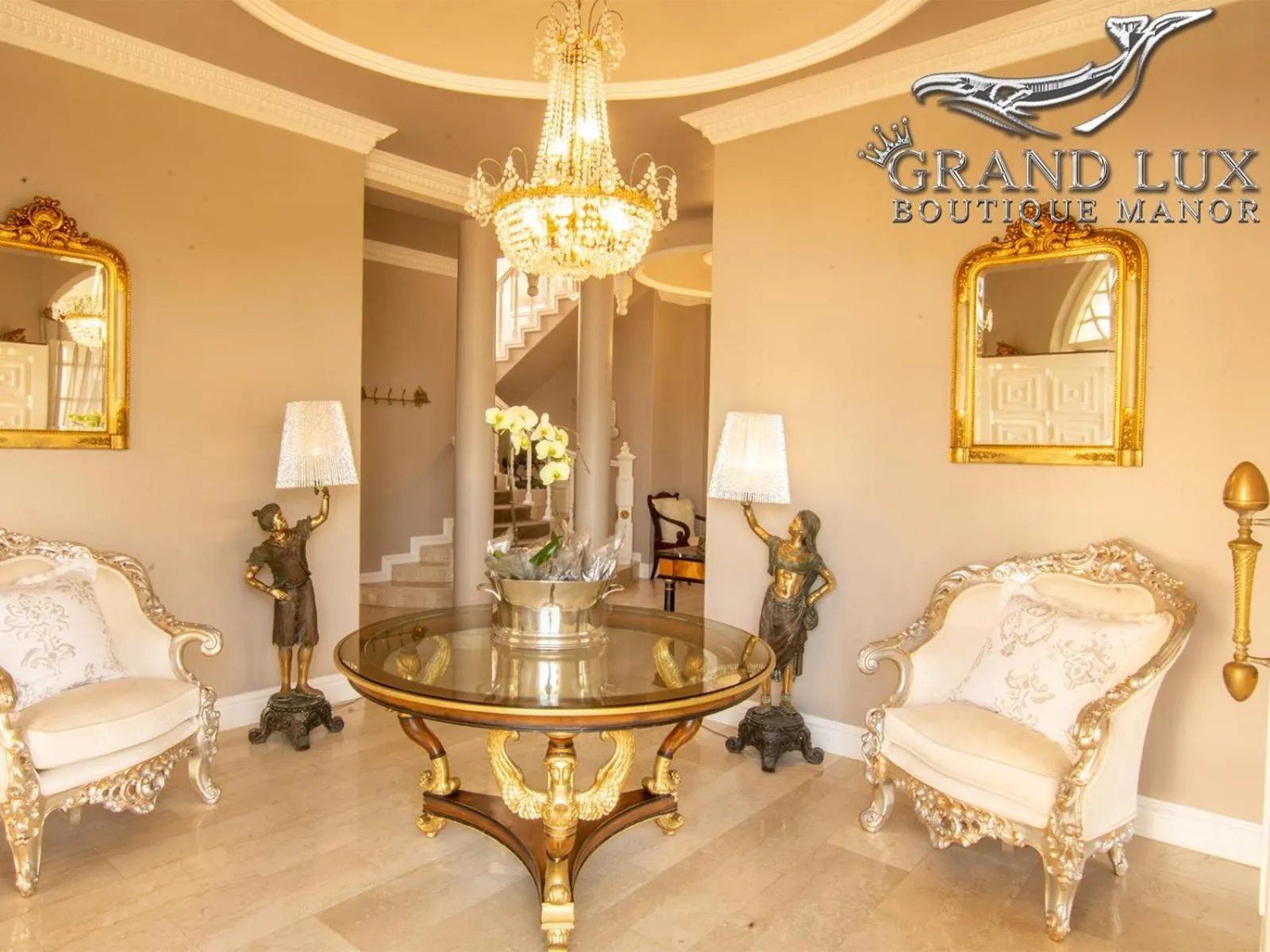 Property building in Grand Lux Boutique Manor