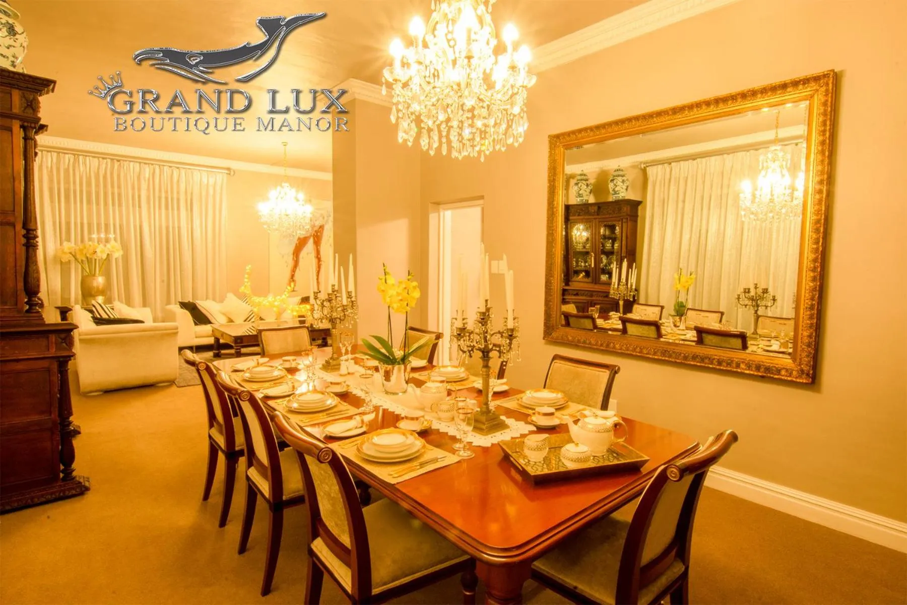 Restaurant/places to eat in Grand Lux Boutique Manor