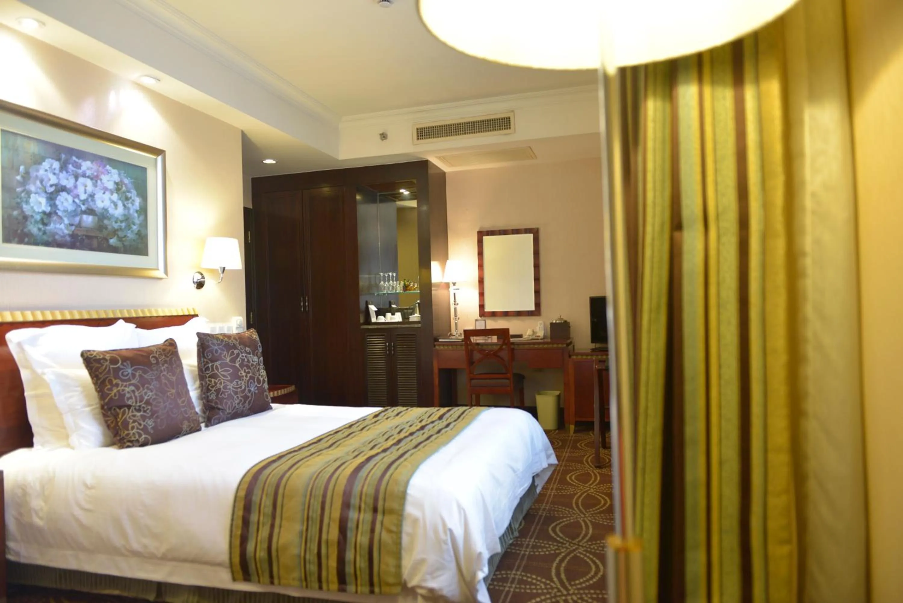 Hengshan Picardie Hotel