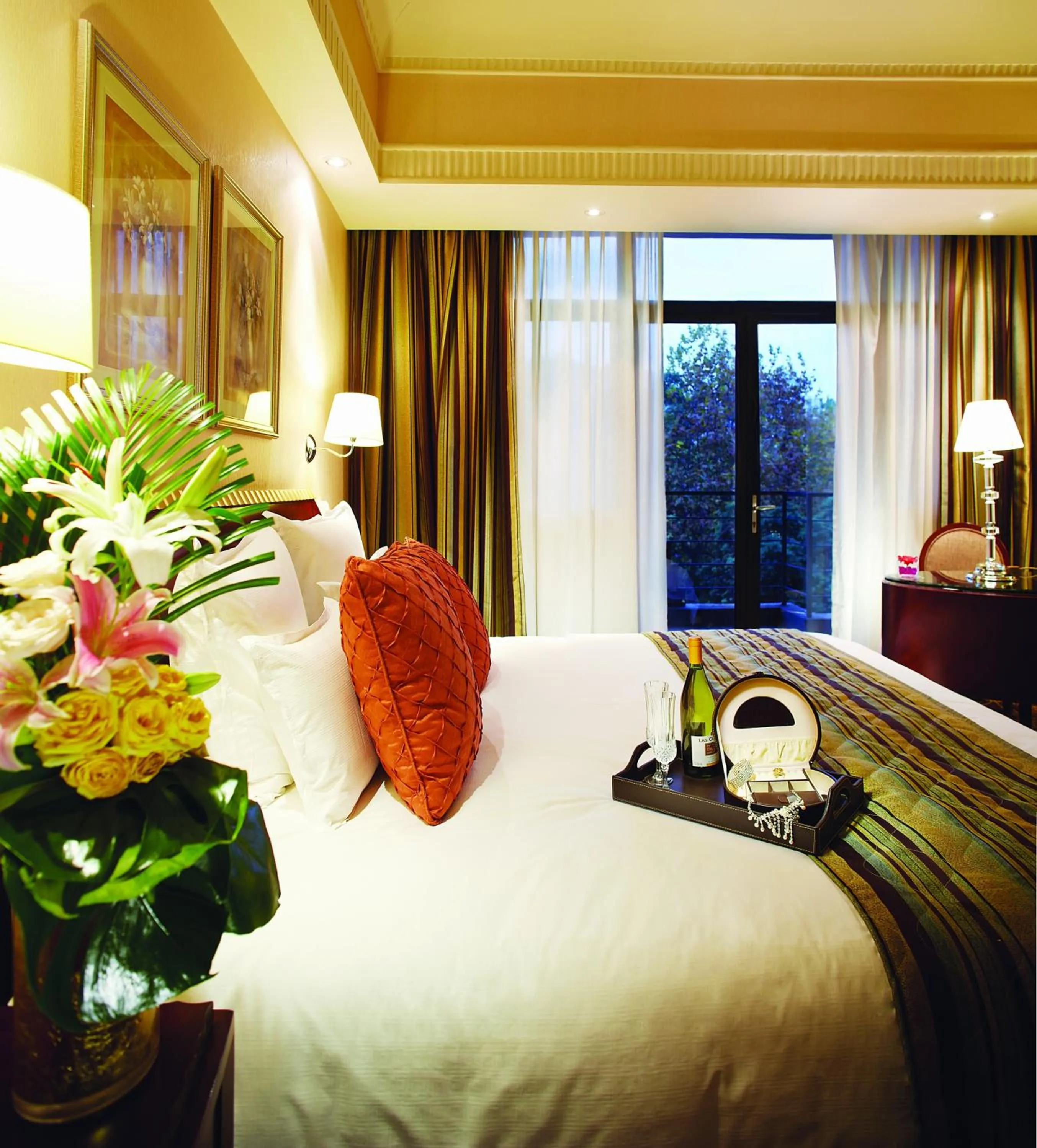 Bed in Hengshan Picardie Hotel