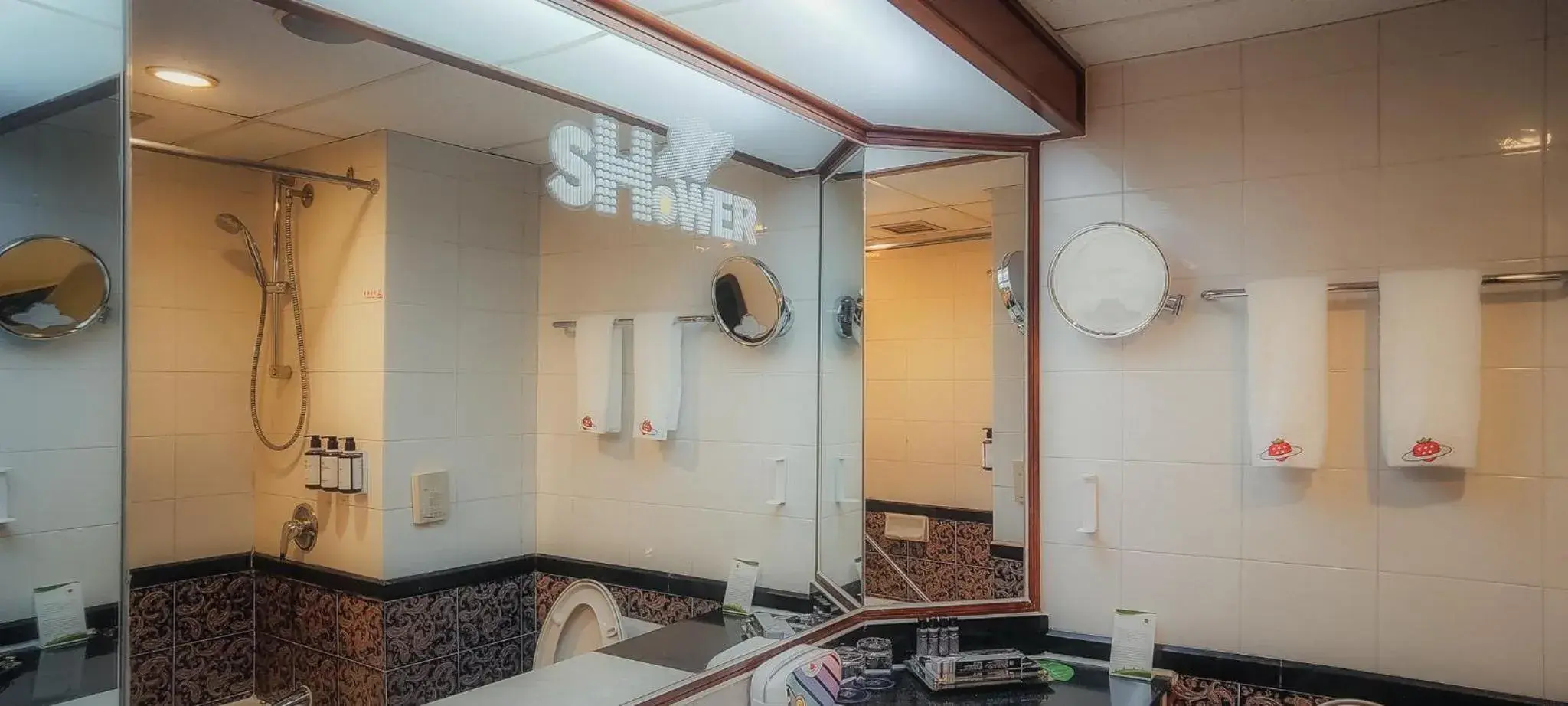 Standard King Room with Garden View - Kids Theme in Metropark Lido Hotel Beijing Standard King Room with Garden View - Kids Theme in Metropark Lido Hotel Beijing