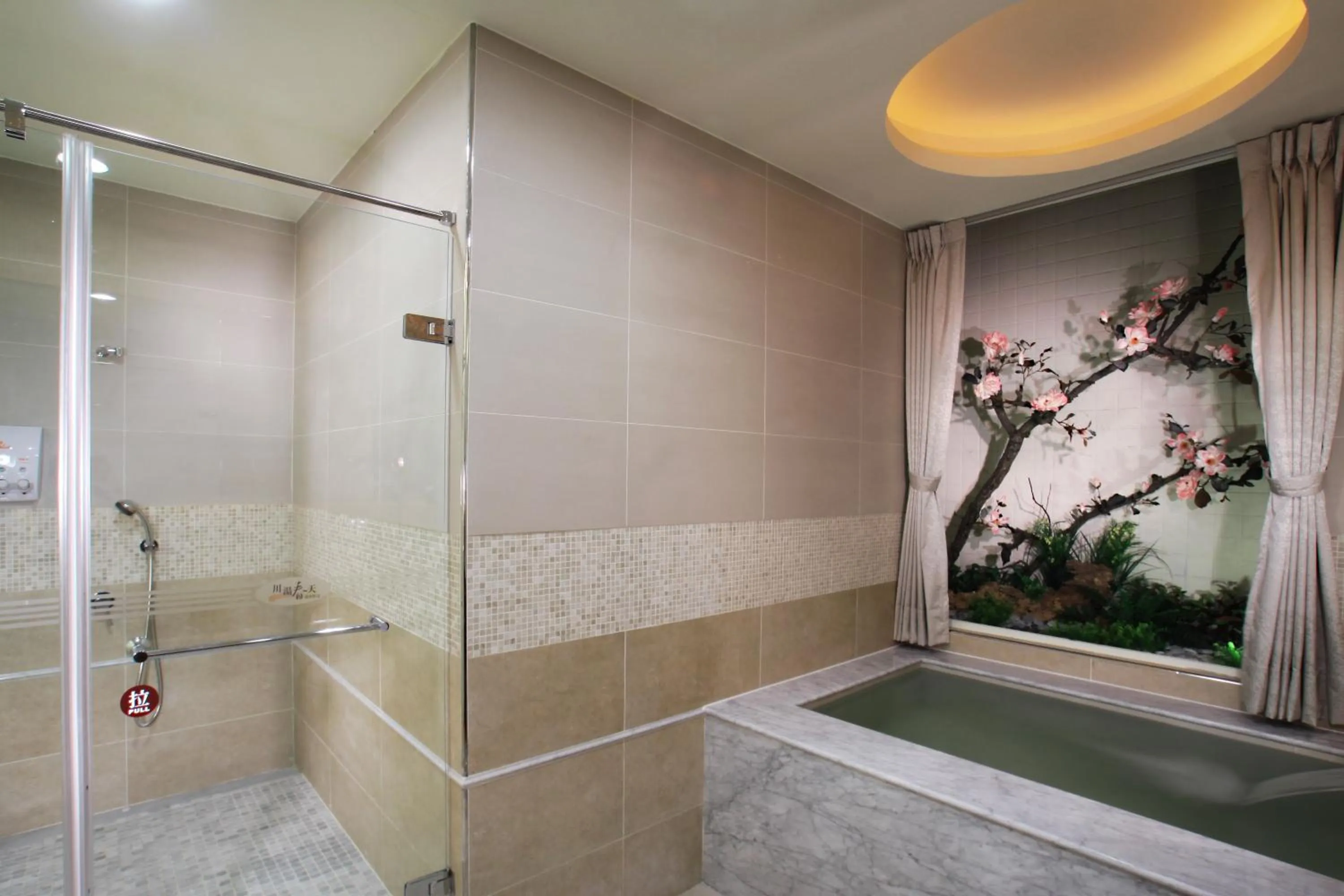Hot Tub in Chuang-Tang Spring SPA Hotel - Deyang