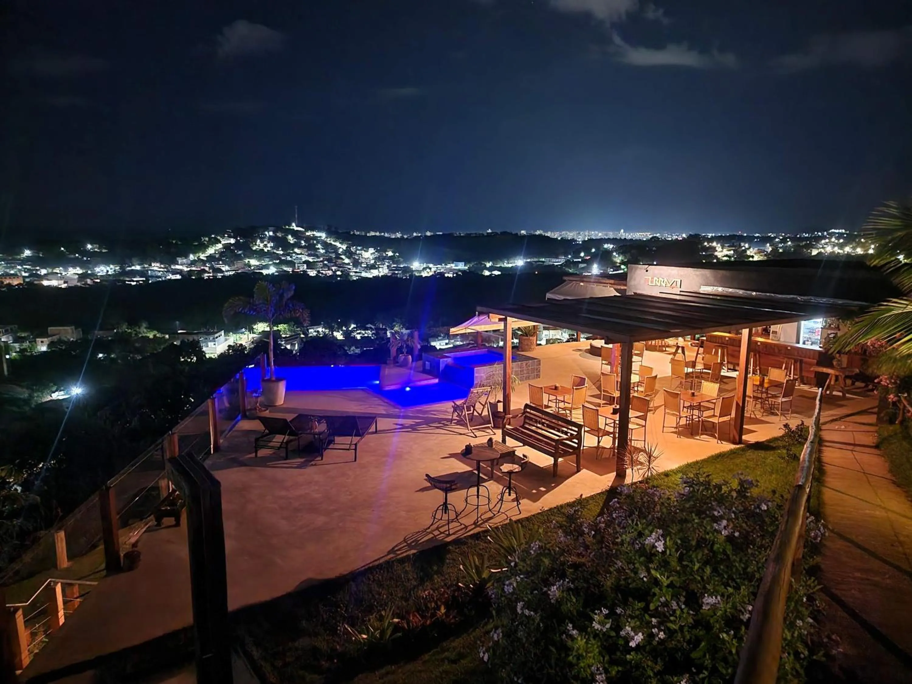 Restaurant/places to eat in Pousada Terraço Guarapari