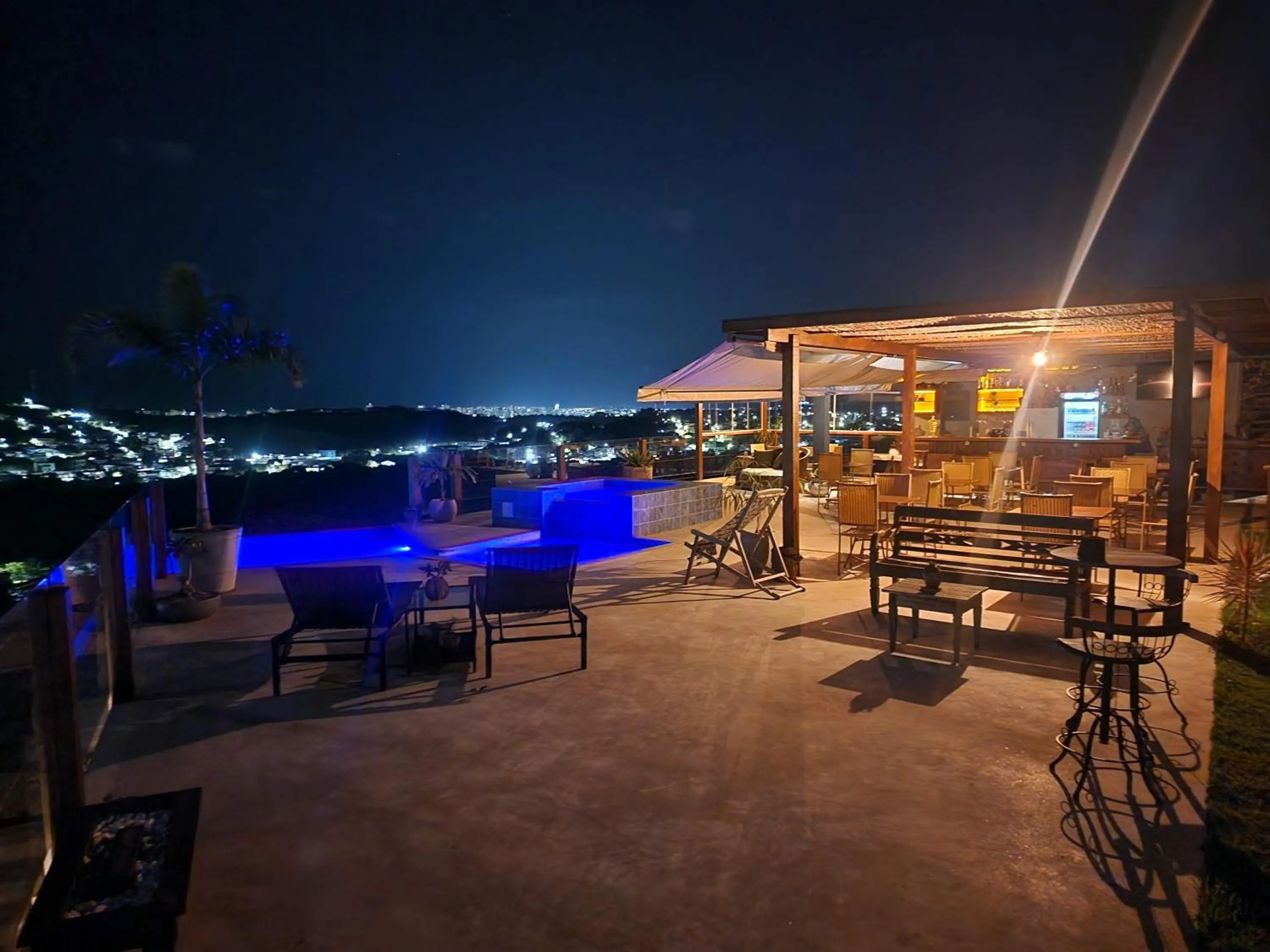 Restaurant/places to eat in Pousada Terraço Guarapari