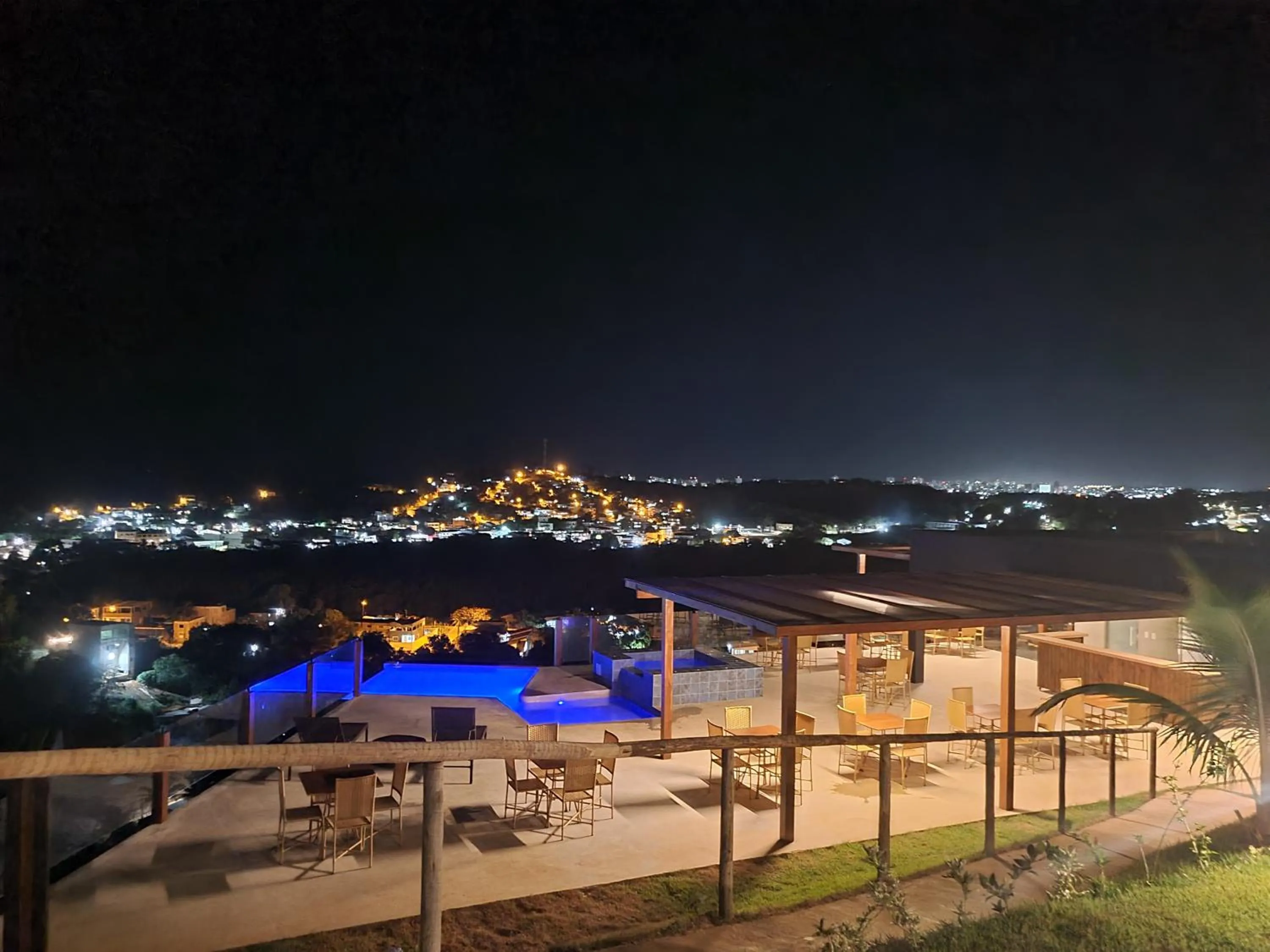 Swimming pool in Pousada Terraço Guarapari