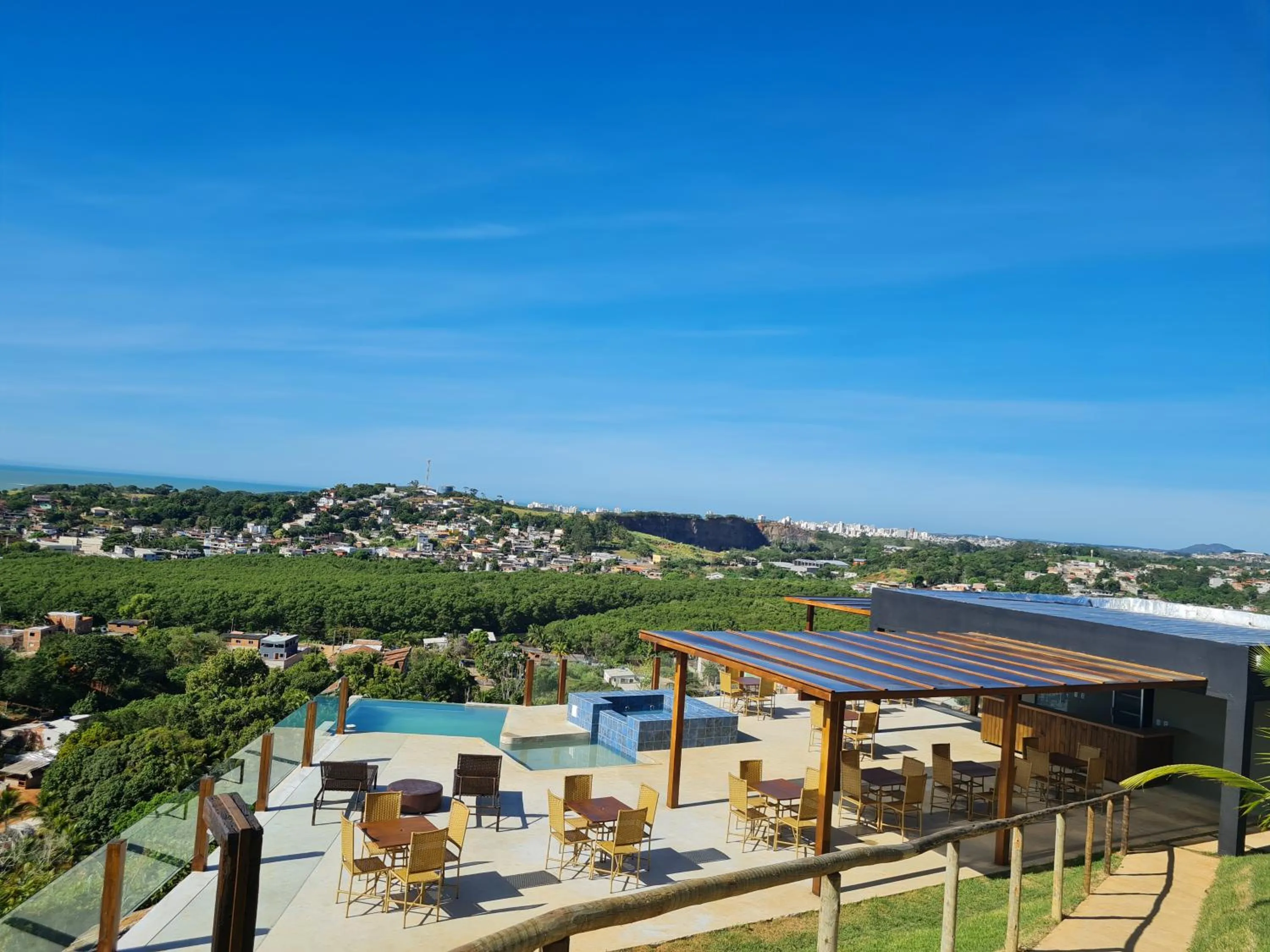 Swimming pool in Pousada Terraço Guarapari