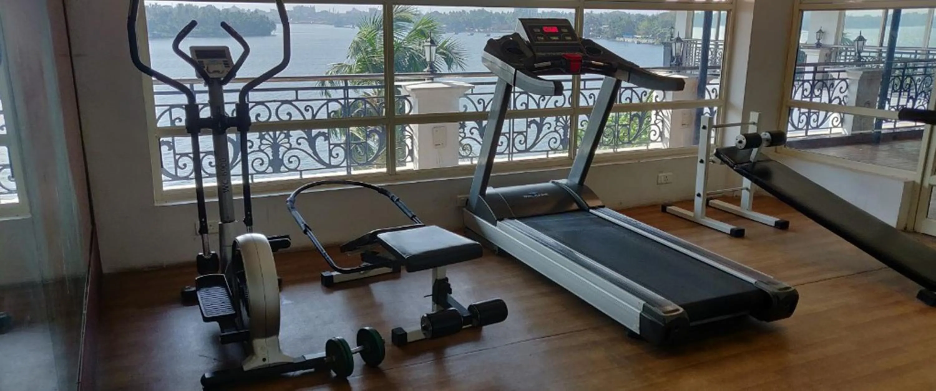 Fitness centre/facilities in Hotel All Season
