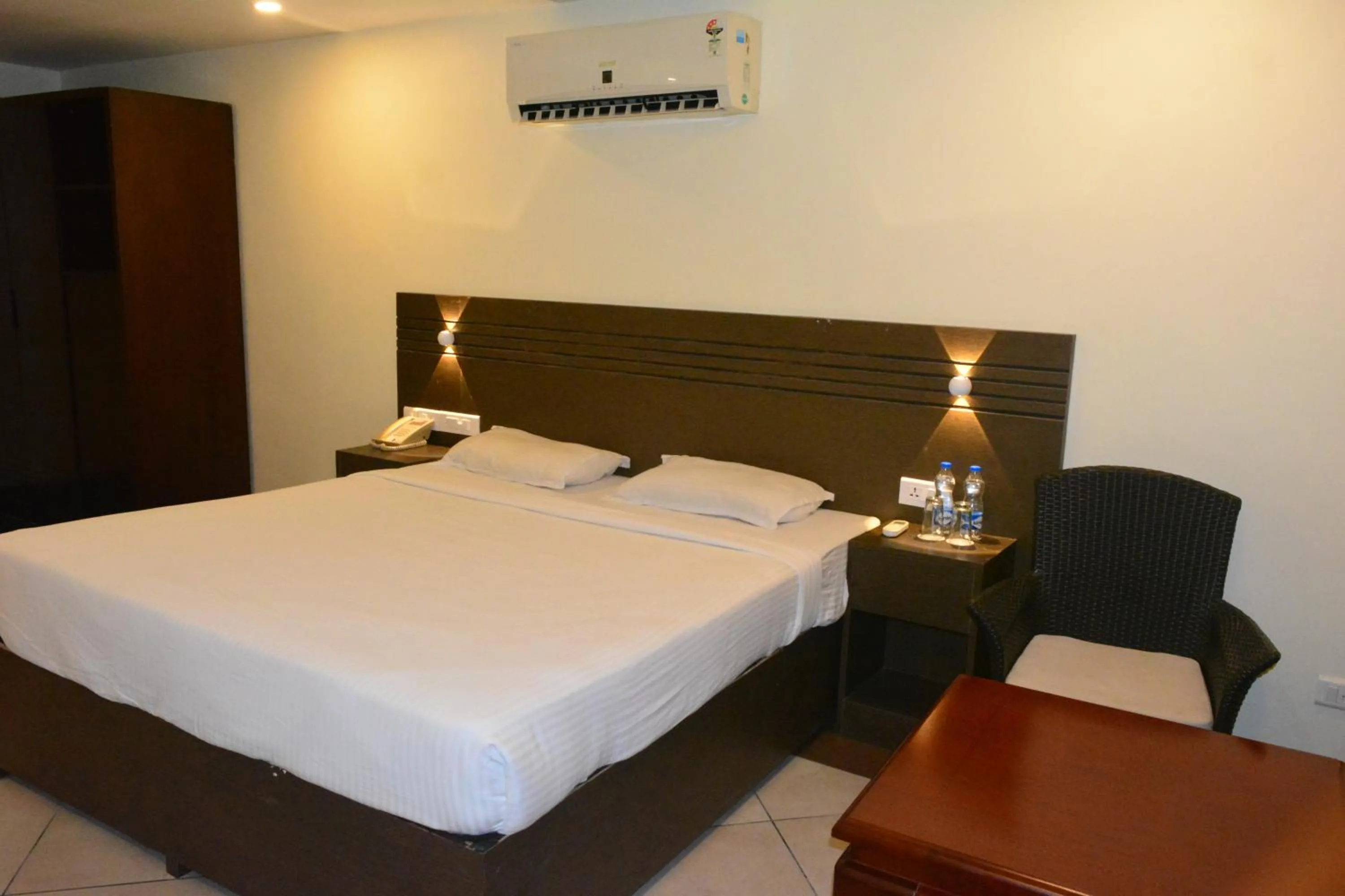 Bed in Hotel All Season