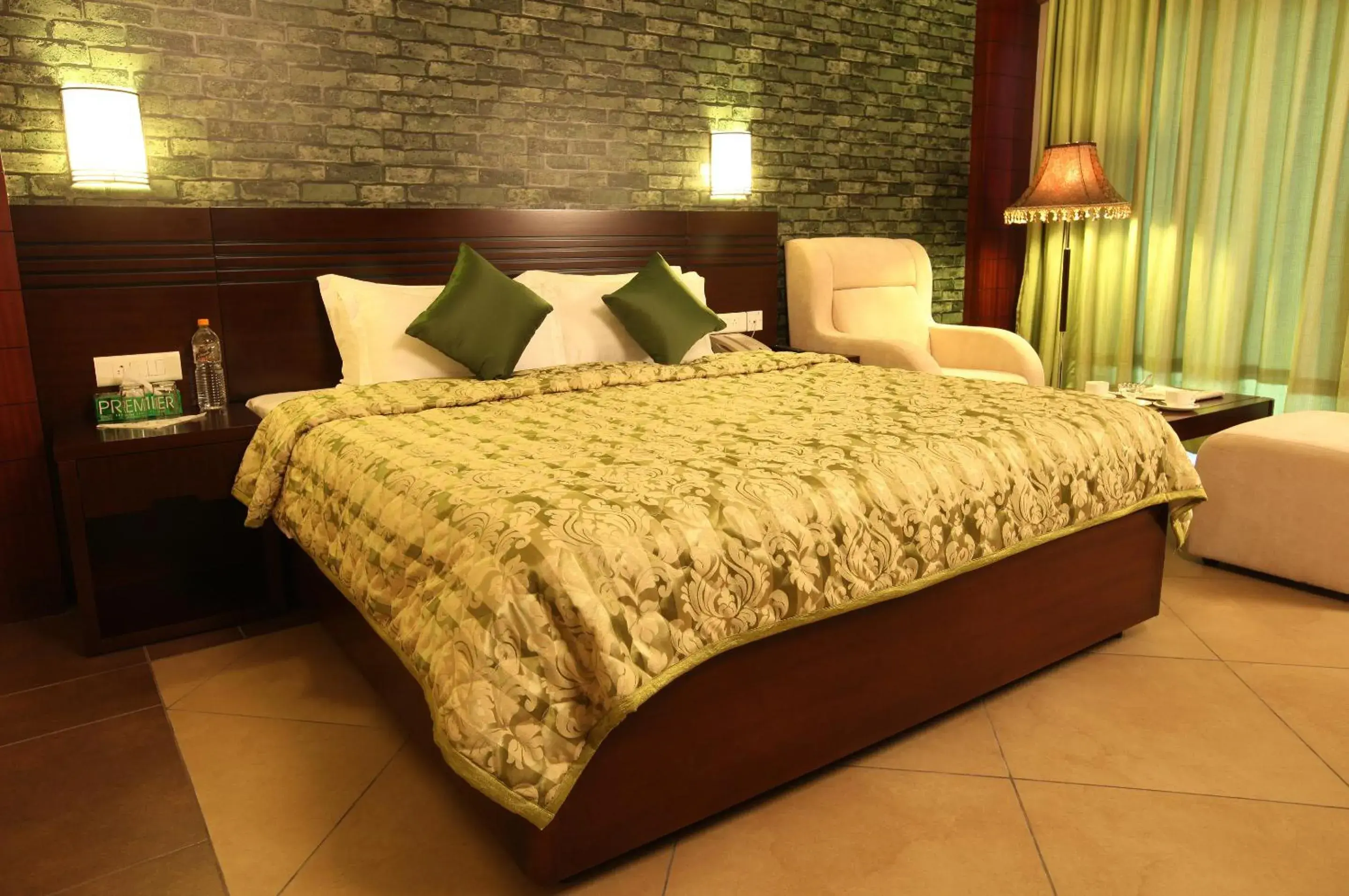 Premium Double Room With Lake View in Hotel All Season Premium Double Room With Lake View in Hotel All Season