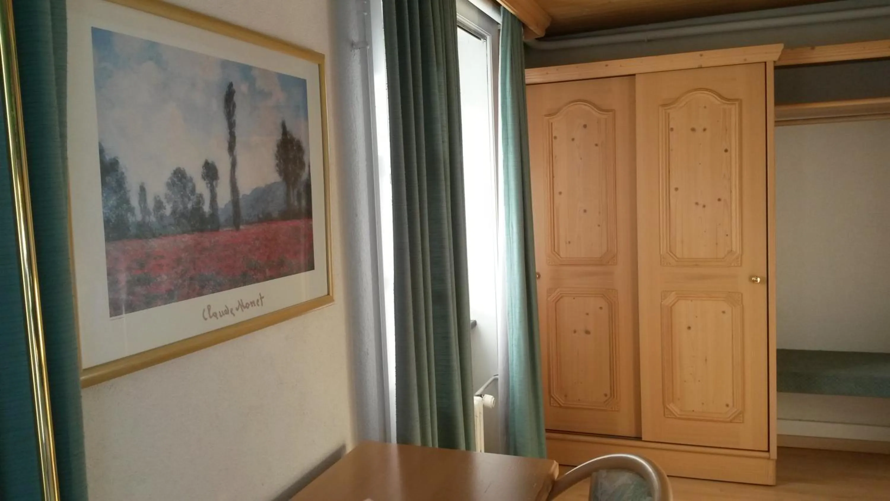 Photo of the whole room in Hotel Danis