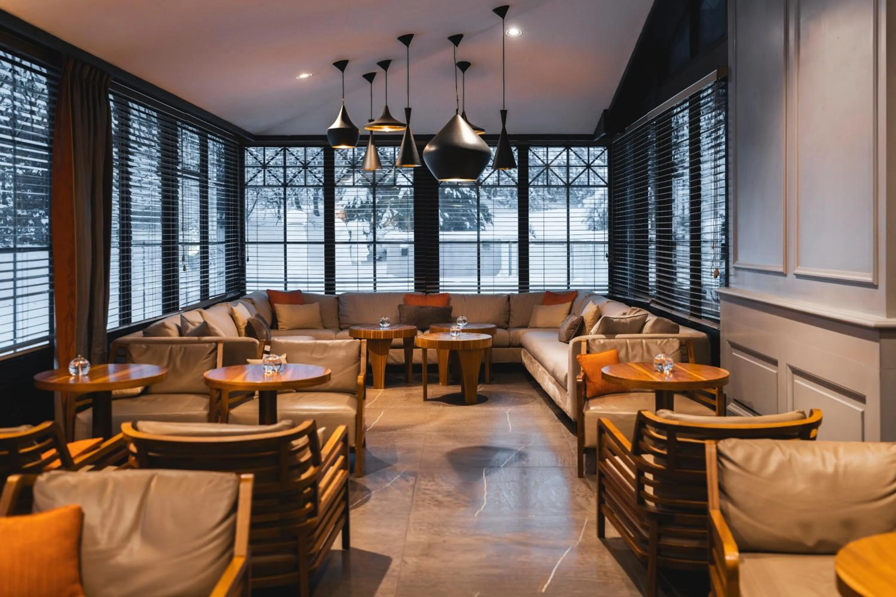 Lounge or bar in Hôtel Mont-Blanc Chamonix