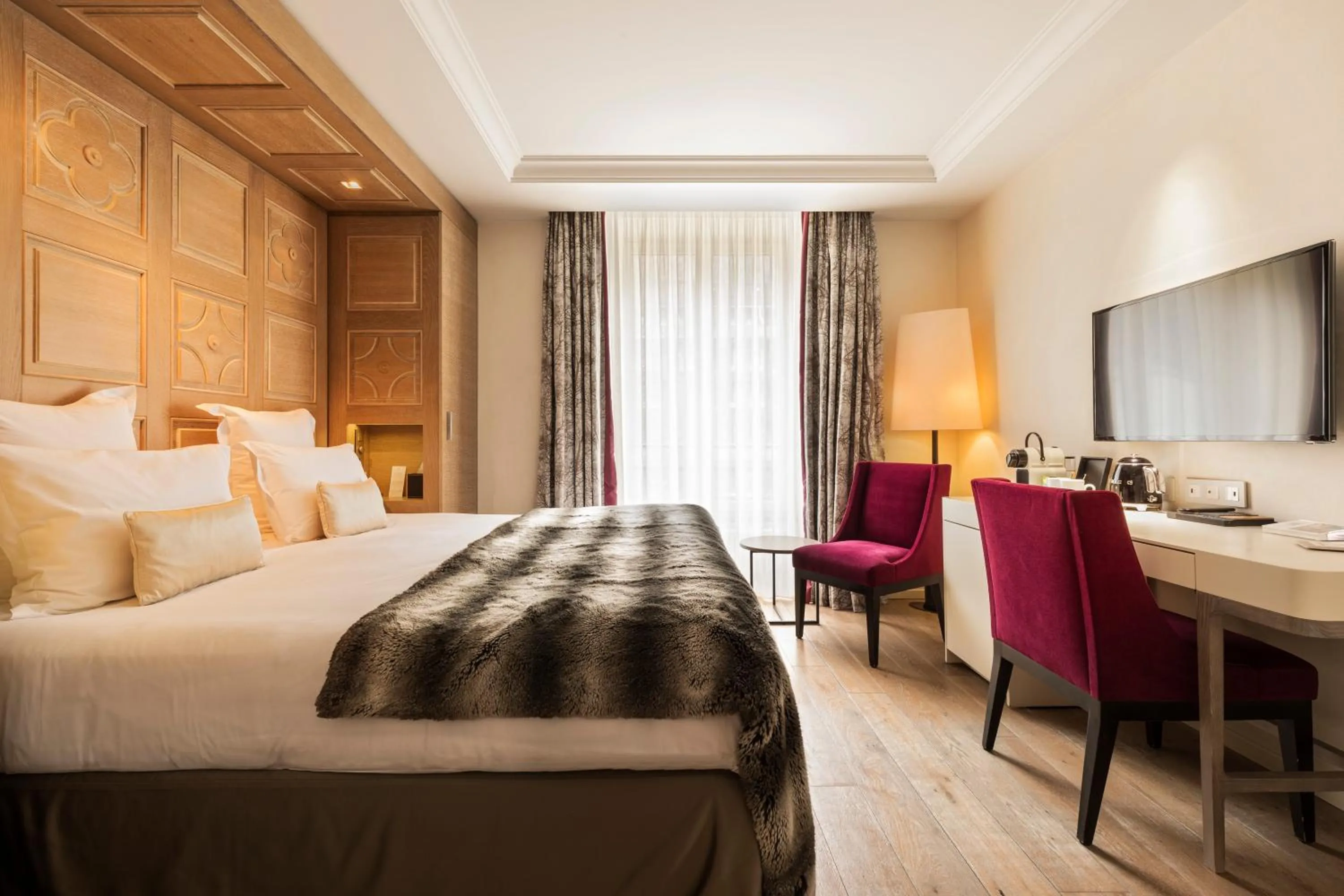 Bed in Hôtel Mont-Blanc Chamonix