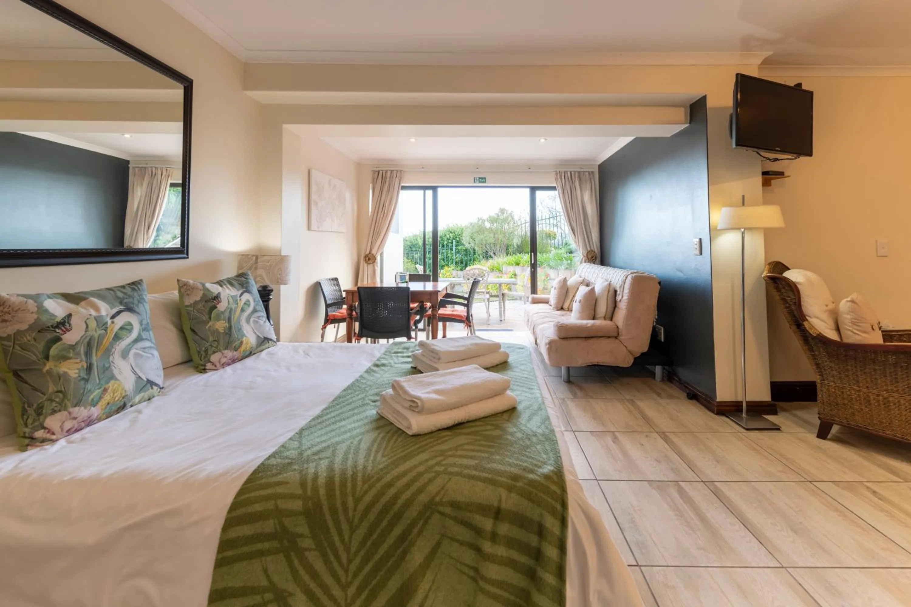 TV and multimedia, Bed in 6 On Protea