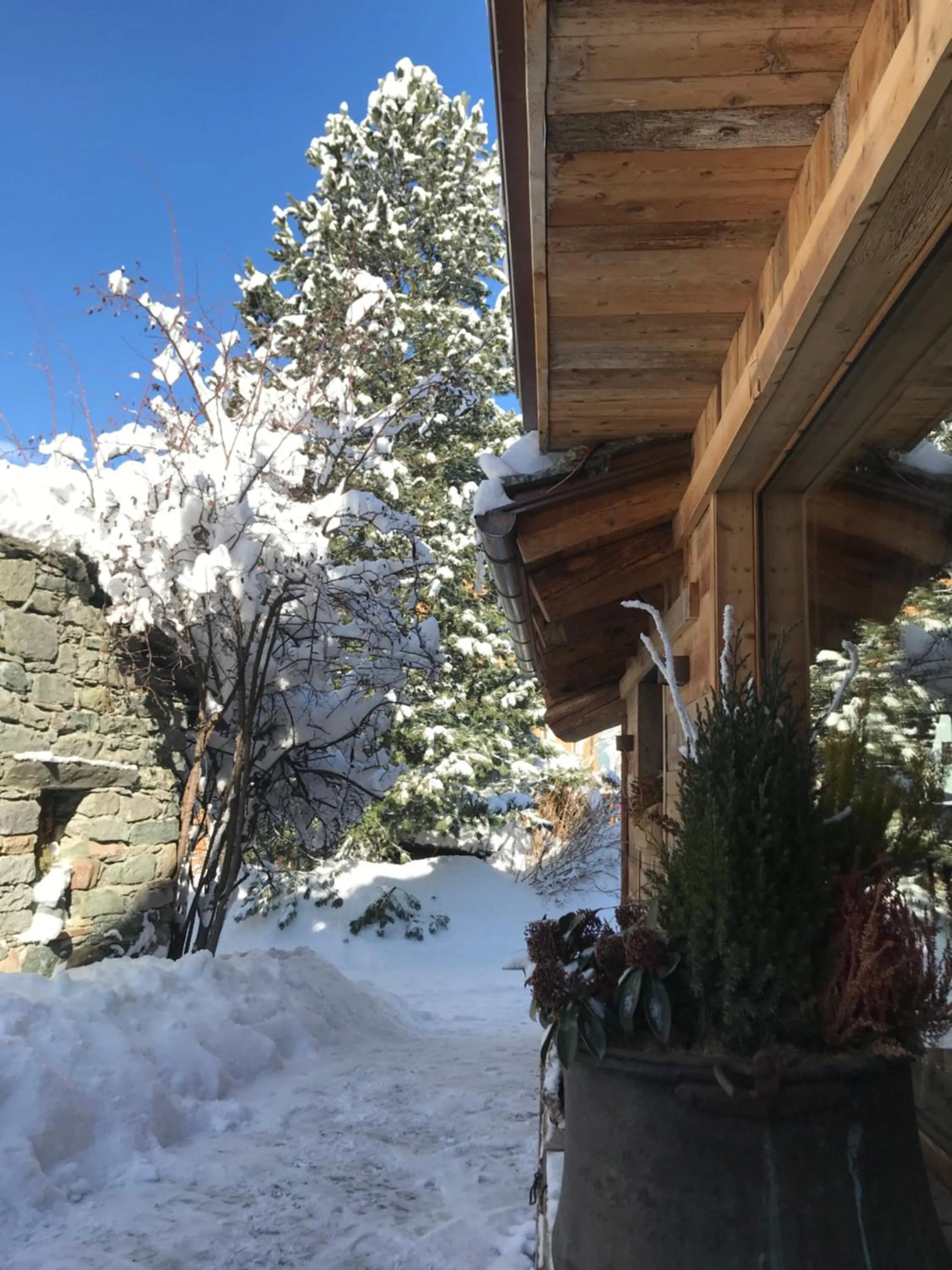 Property building in Les Trompeurs chez Odette