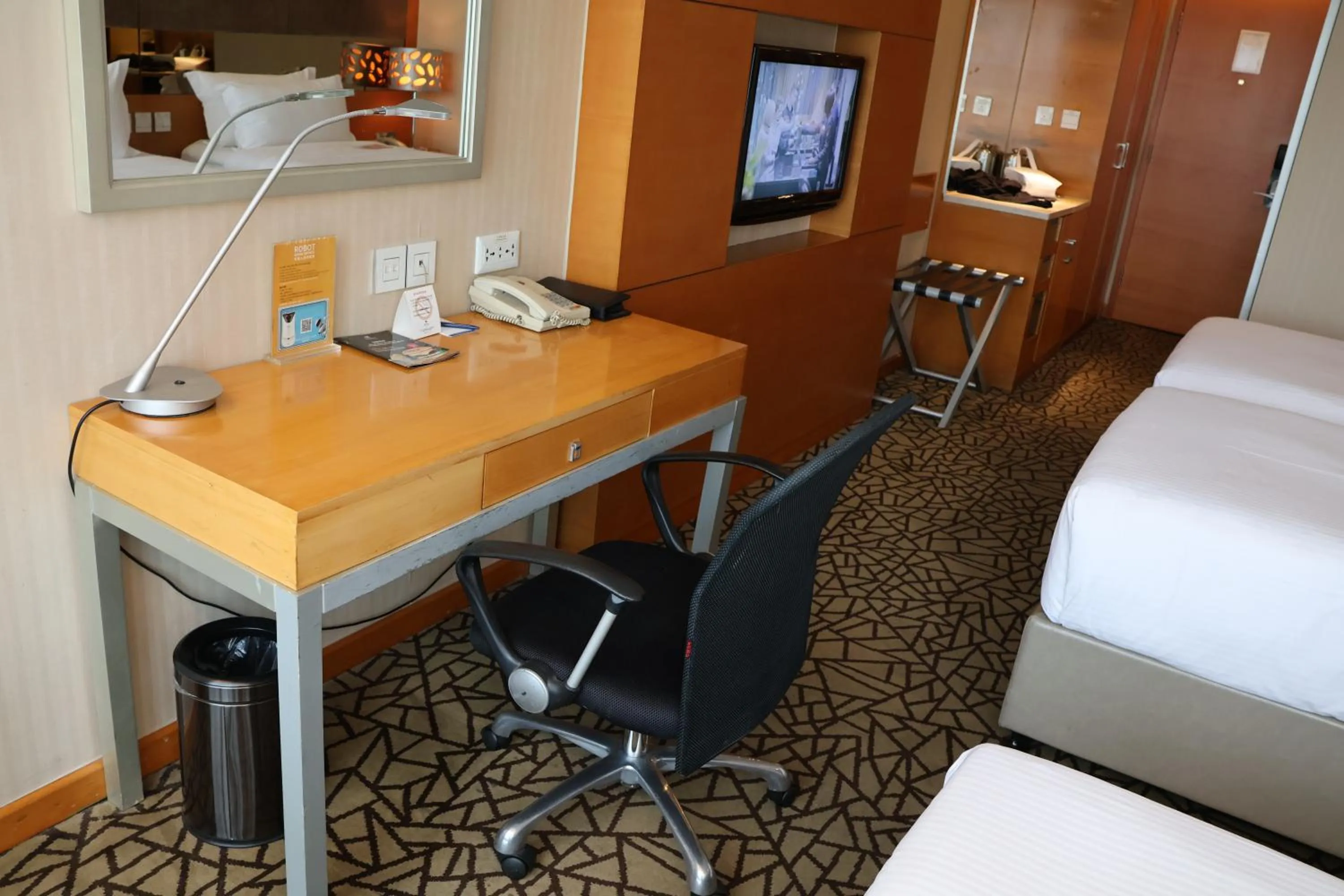 Seating area, Bed in Park Plaza Beijing Science Park