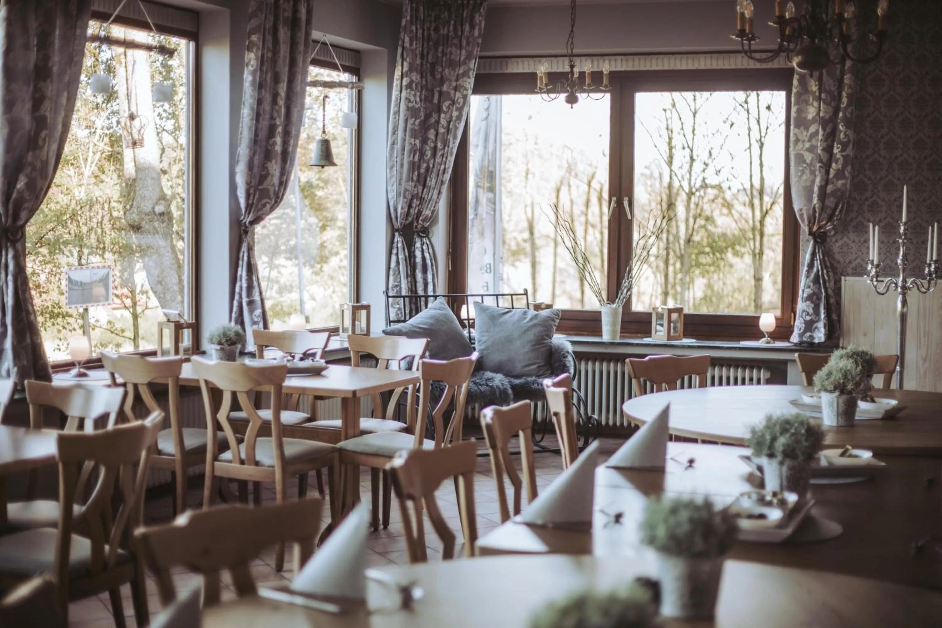 Restaurant/places to eat in Hotel Zur Burg Sternberg