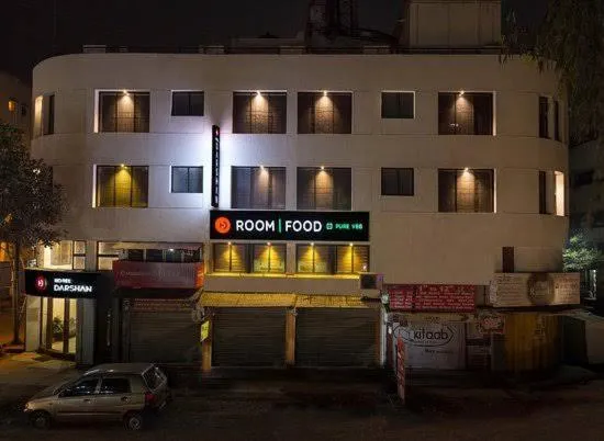 Property building in Hotel Darshan Vishwas