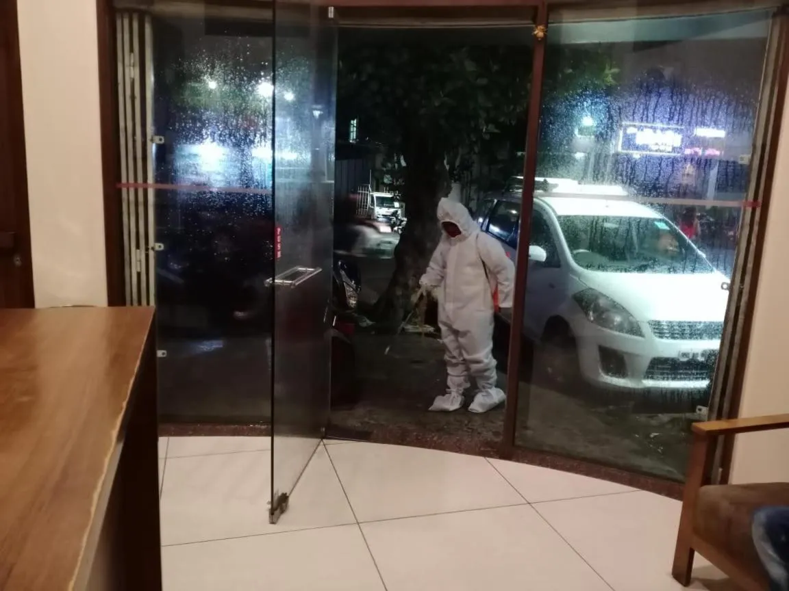 People in Hotel Darshan Vishwas