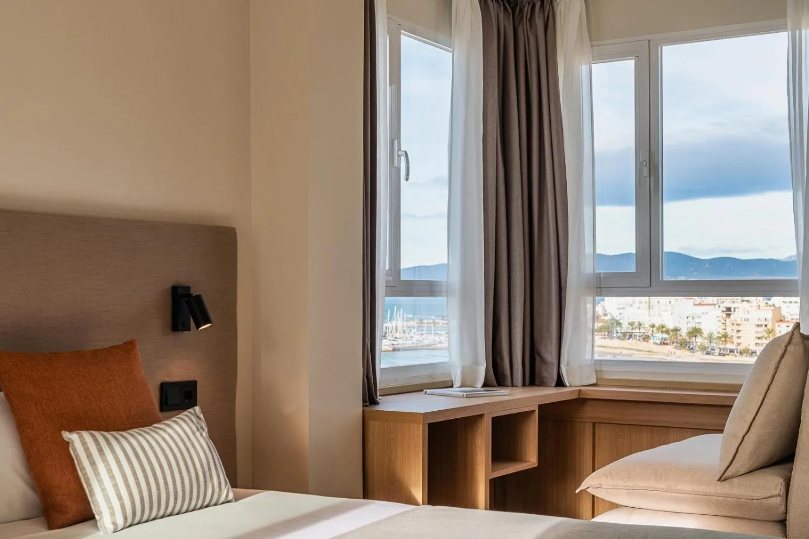 Sea view, Bed in FERGUS Style Palma Beach - Adults Only