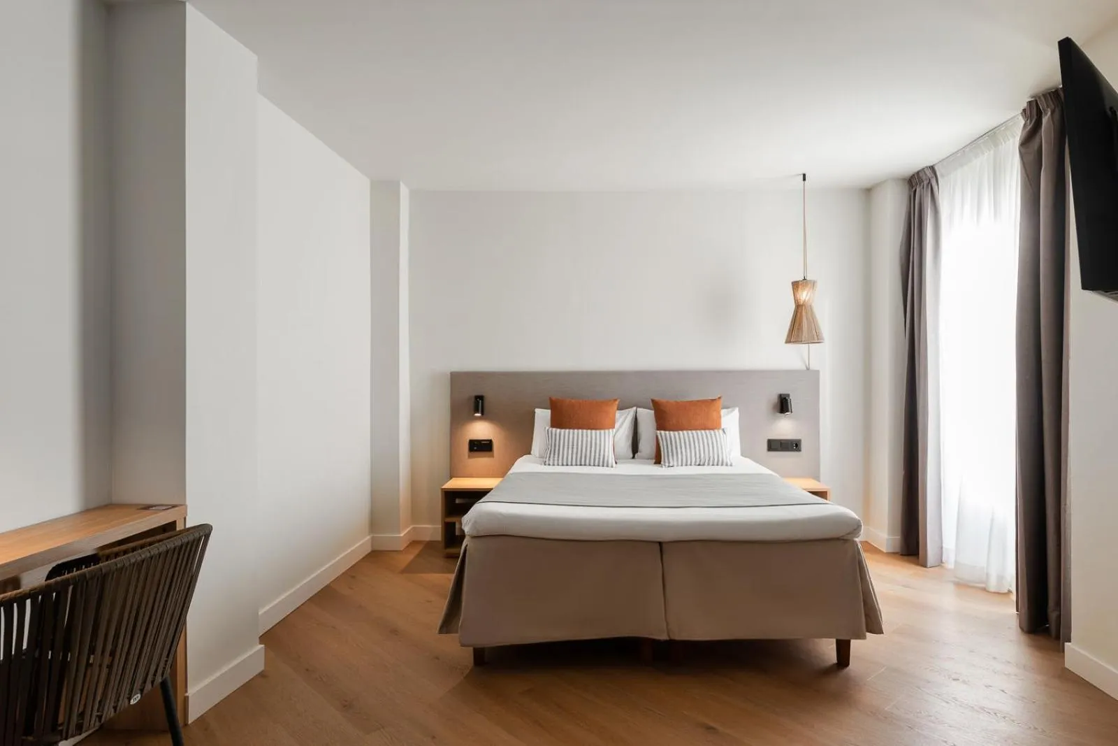 Bedroom, Bed in FERGUS Style Palma Beach - Adults Only