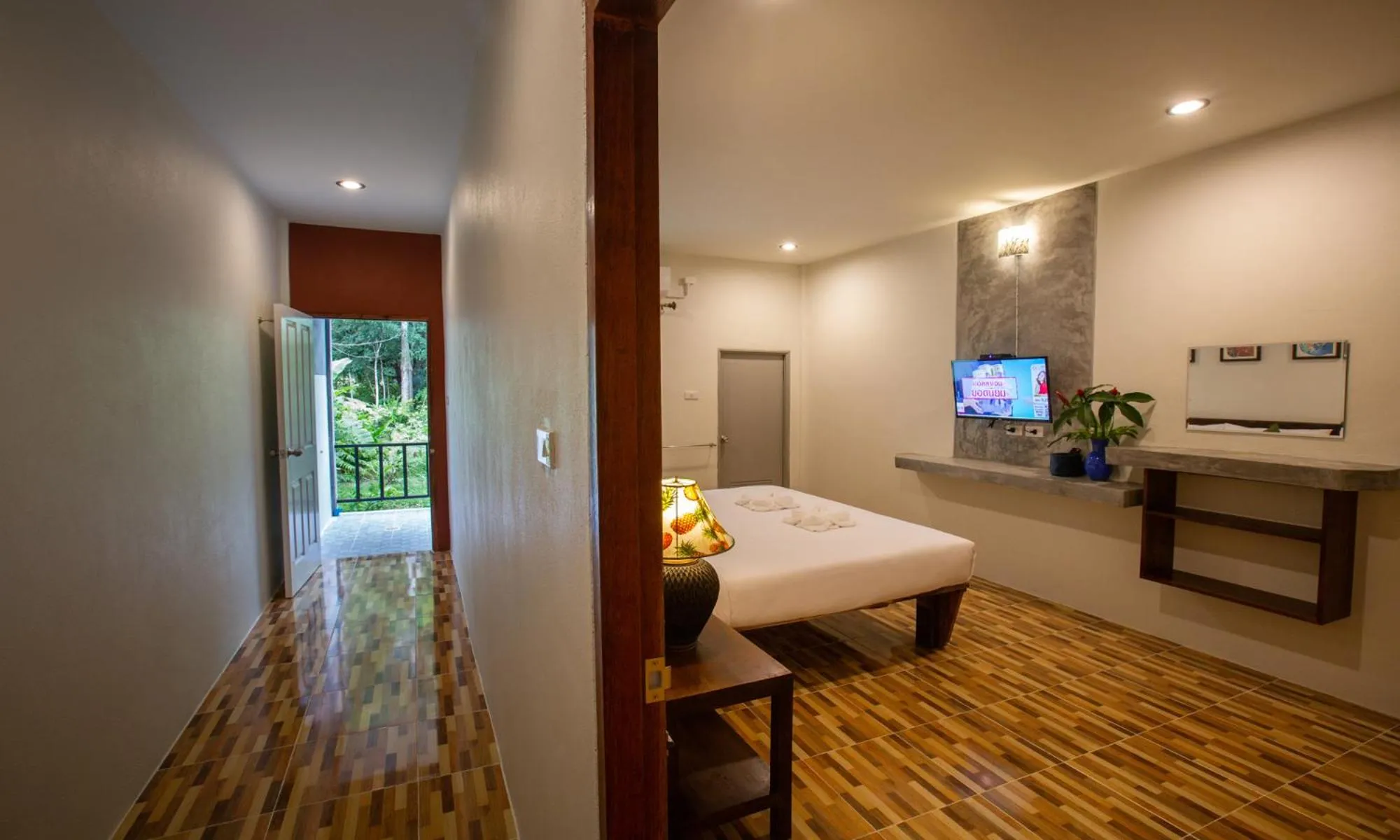 Bed in Phangnga Keeree Resort & Gallery