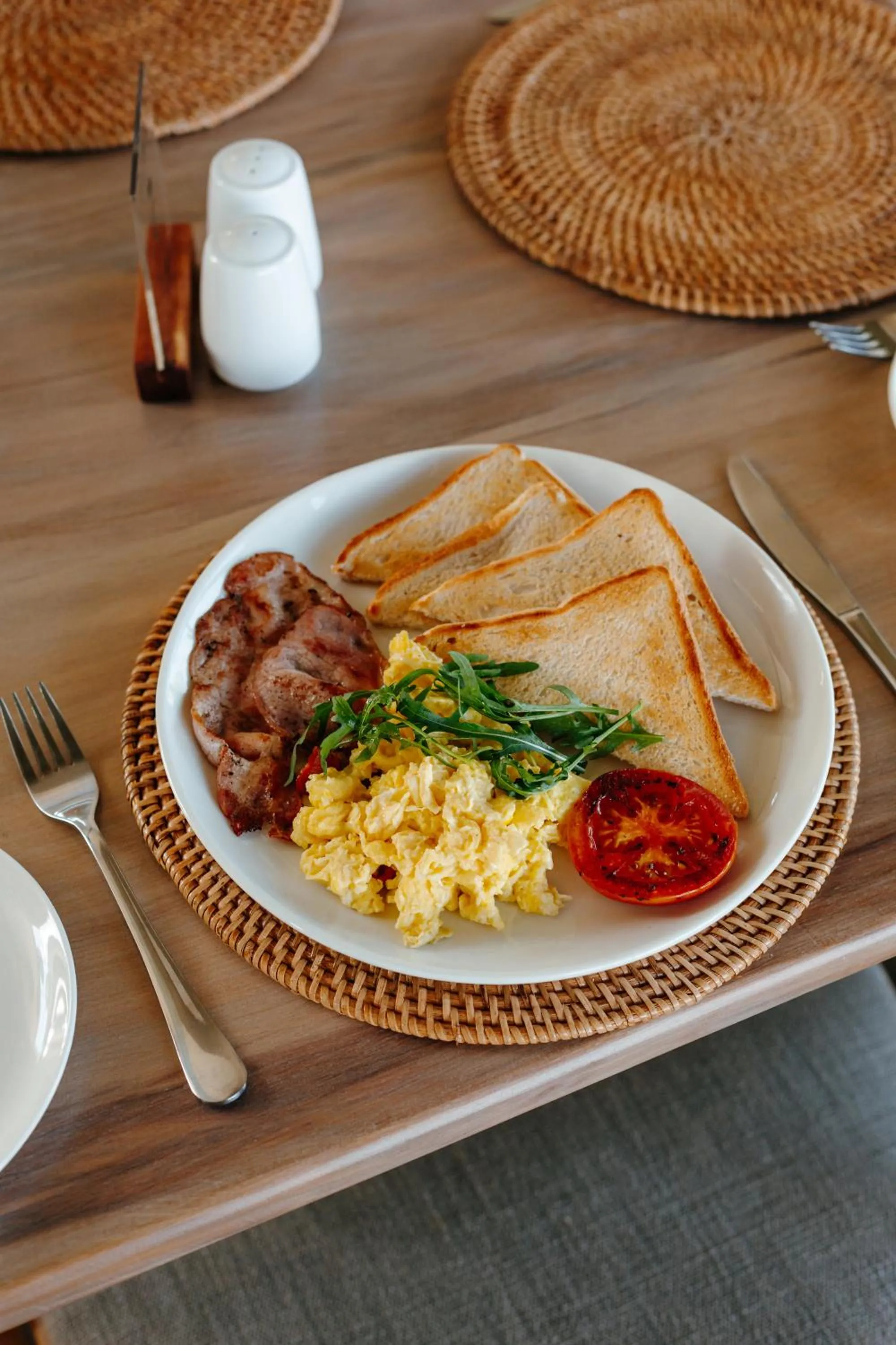 Breakfast in Dragonview Lodge